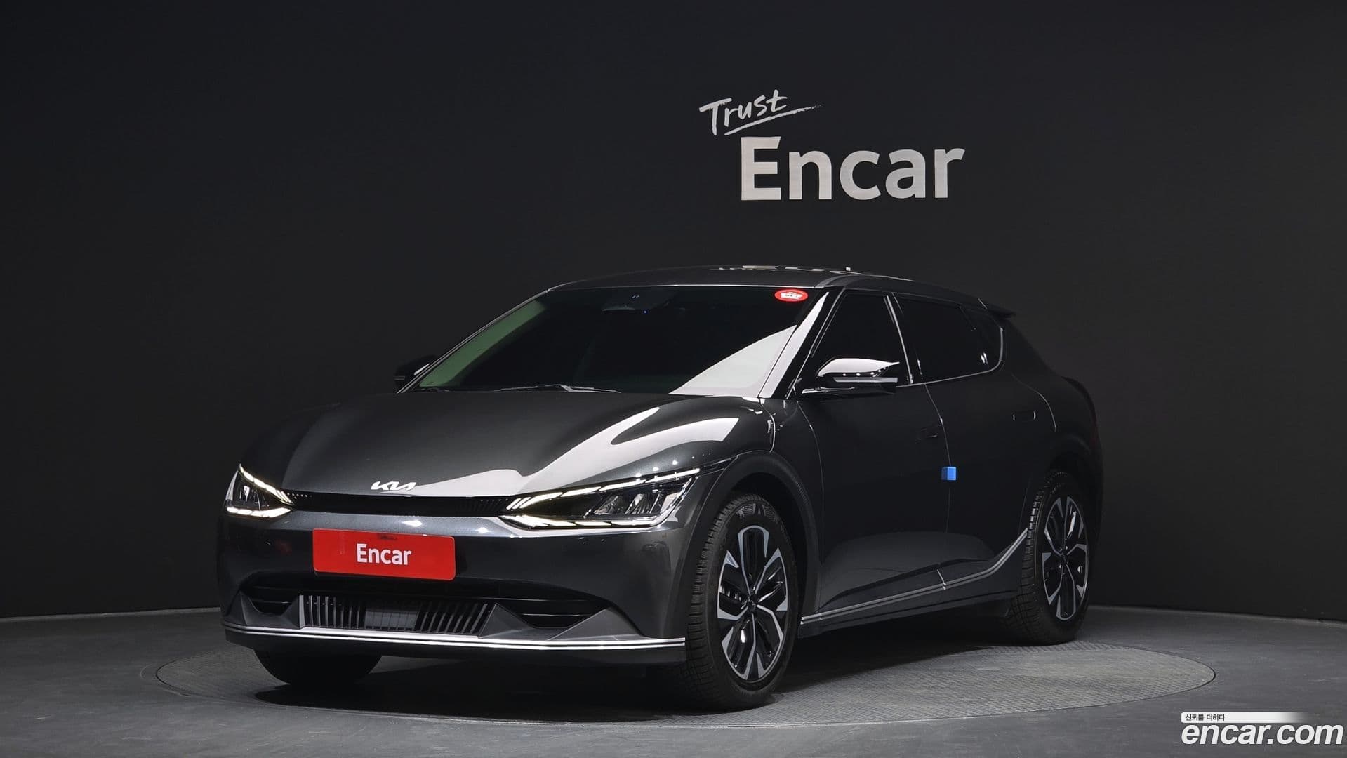 Main__Slider__Photo:EV6 Kia 2022.8-0