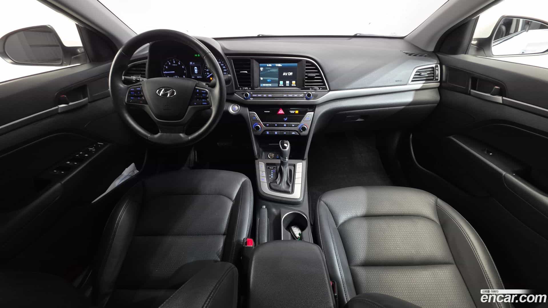 AVANTE Hyundai 2015.8-INNER-007
