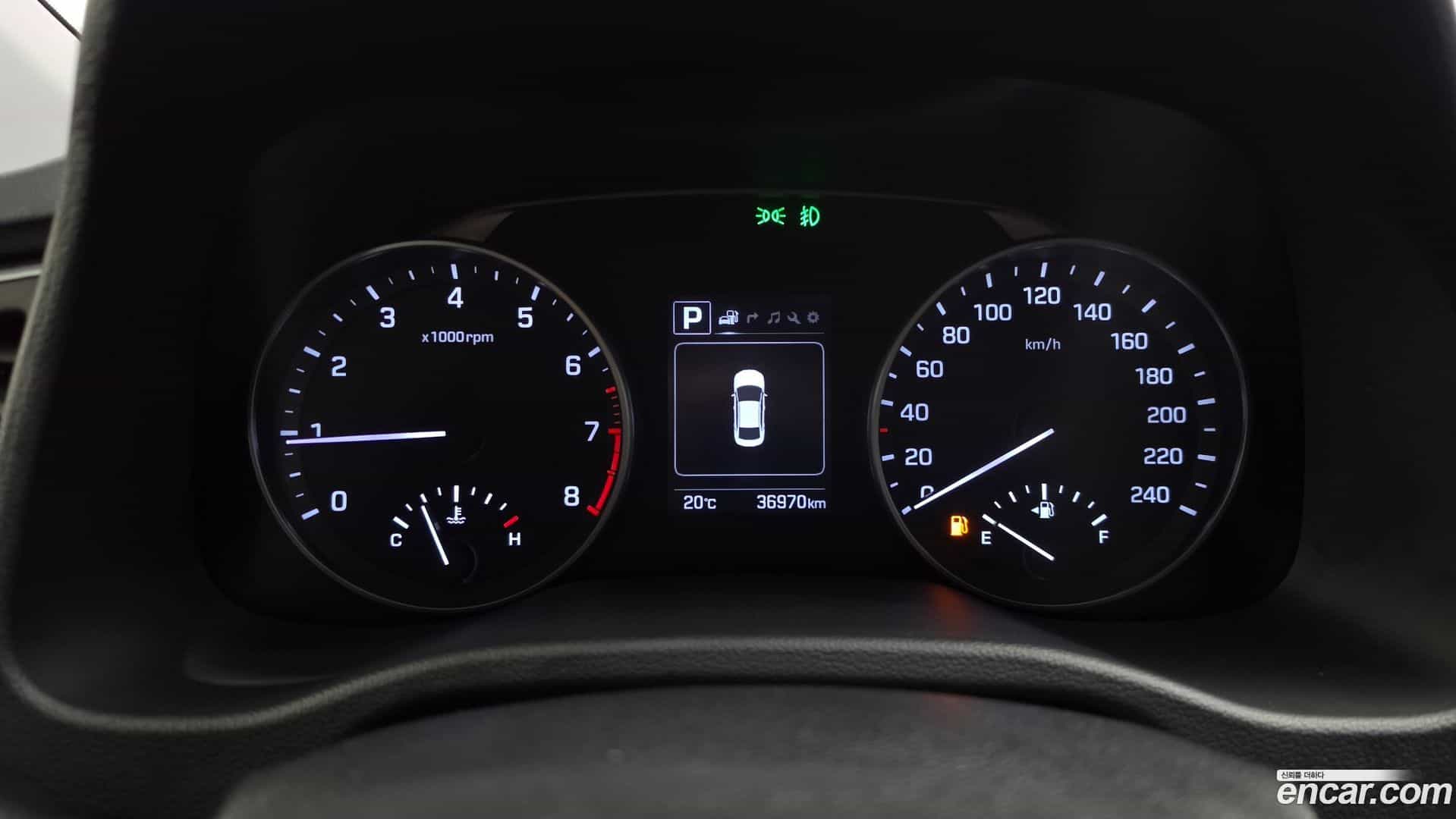 AVANTE Hyundai 2015.8-INNER-008
