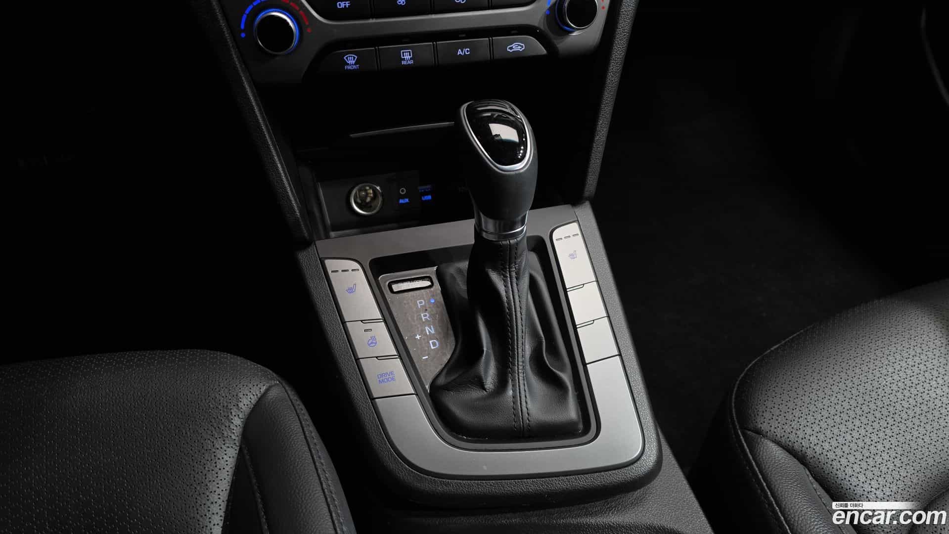 AVANTE Hyundai 2015.8-INNER-009