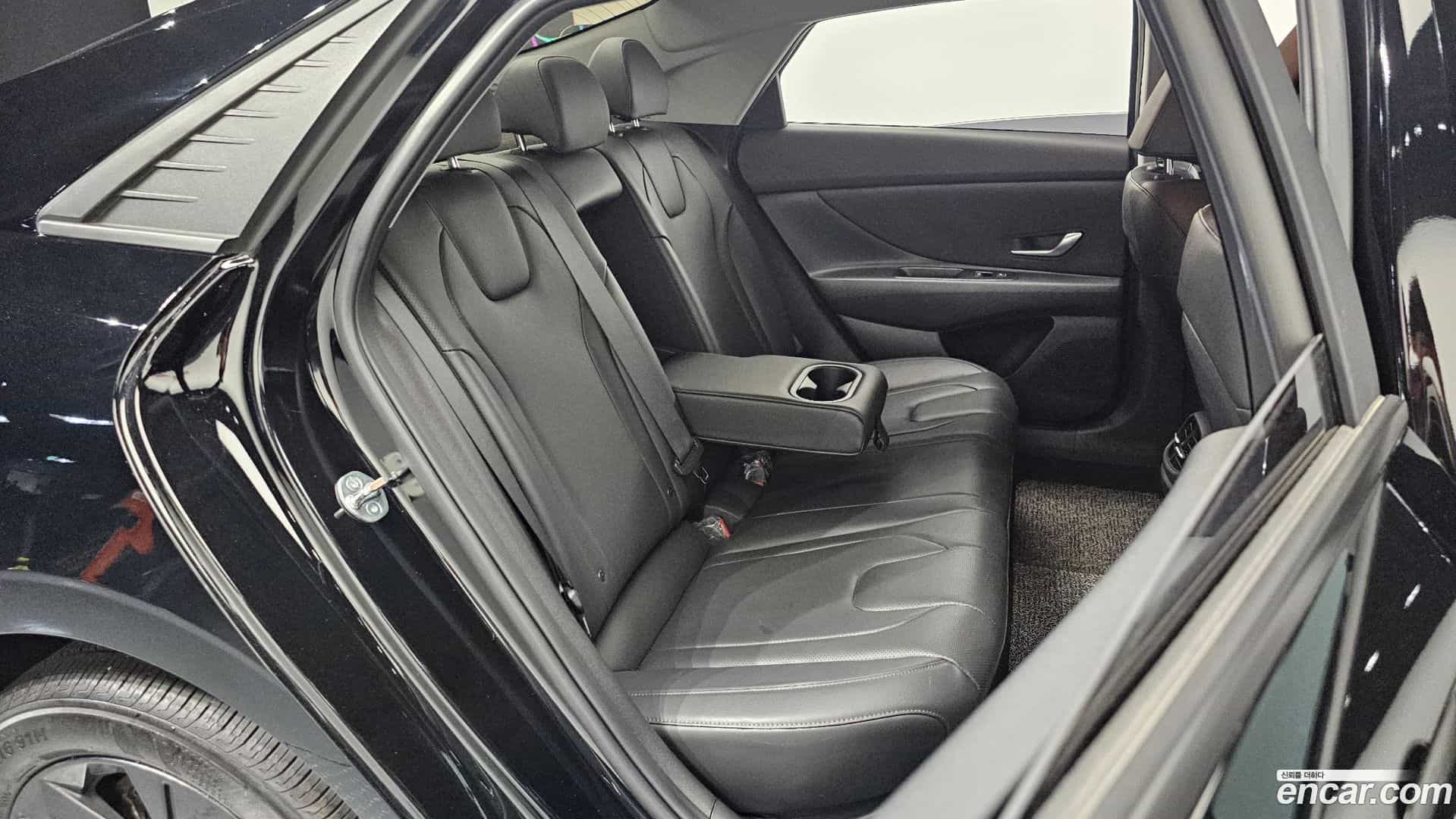 AVANTE Hyundai 2023.0-OPTION-015