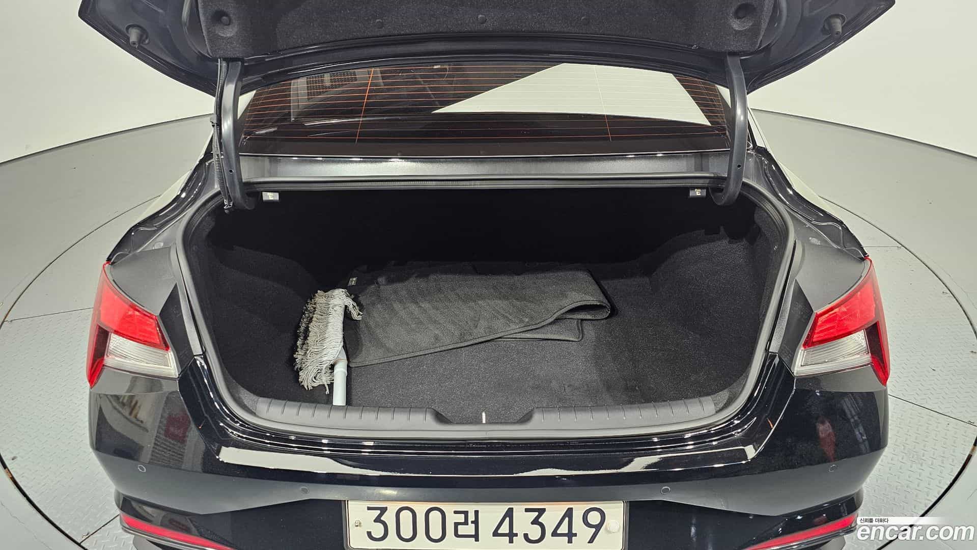 AVANTE Hyundai 2023.0-OPTION-024