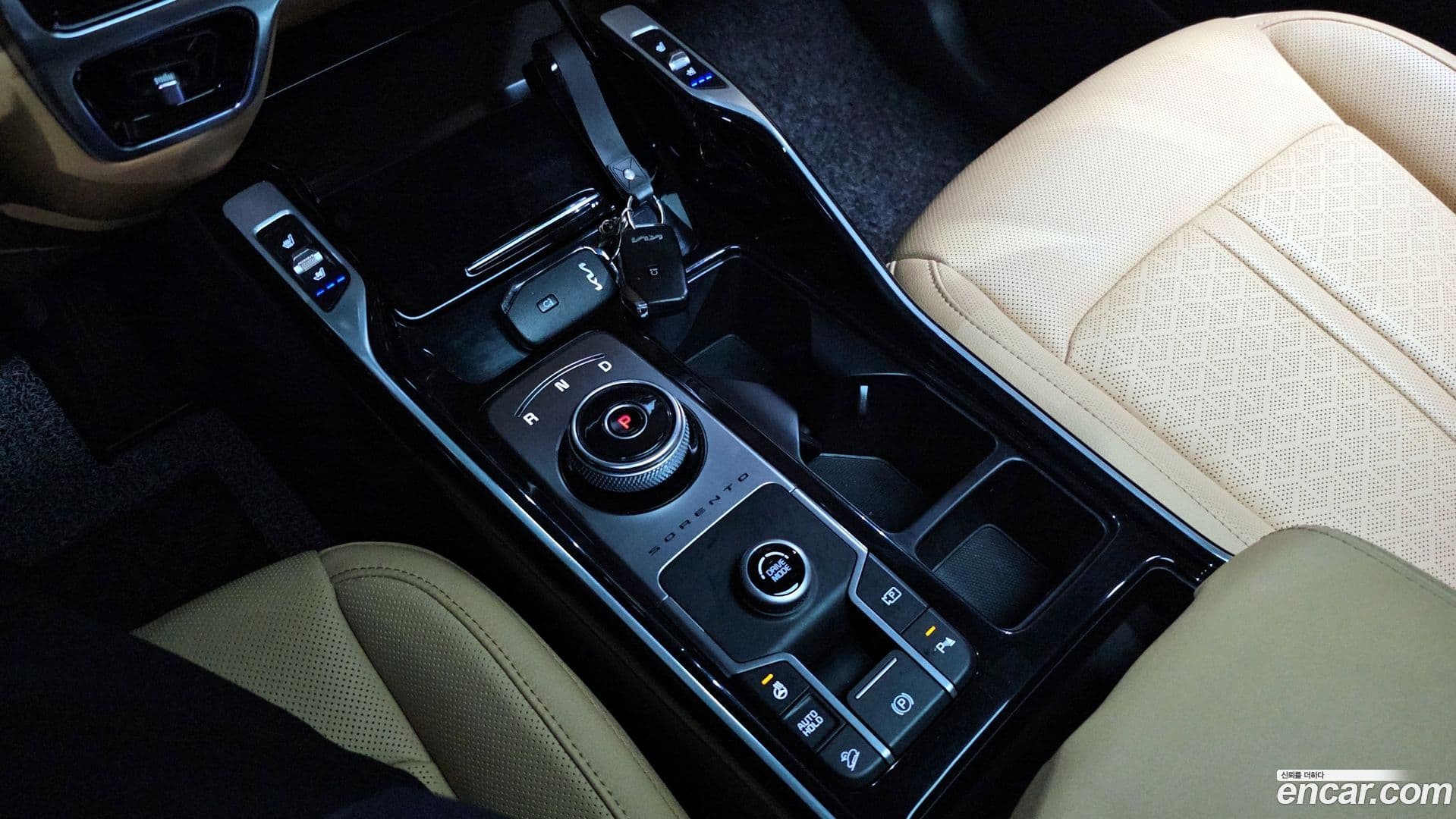 Main__Slider__Photo:Sorento Kia 2022.5-8