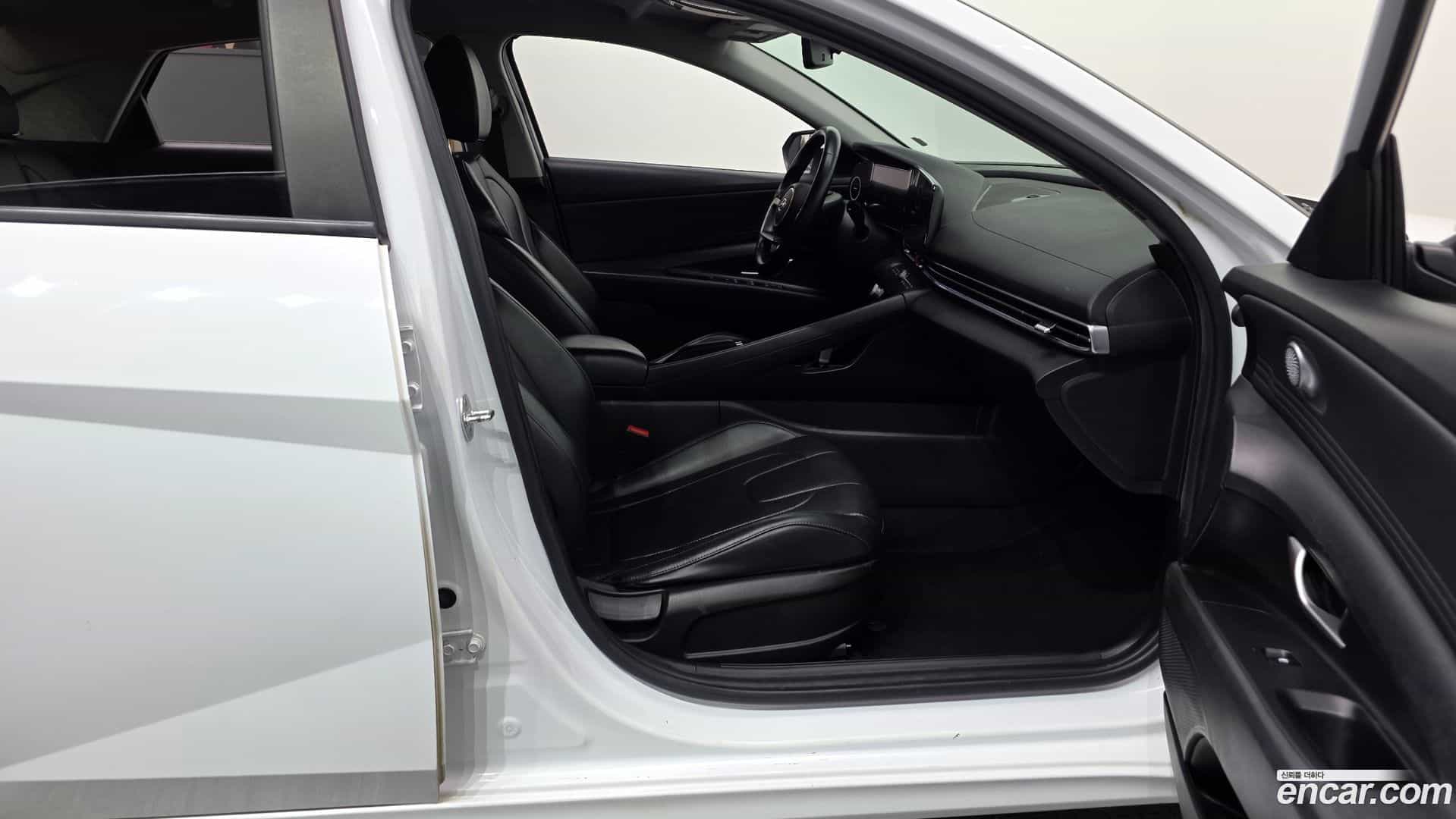 AVANTE Hyundai 2021.7-INNER-010