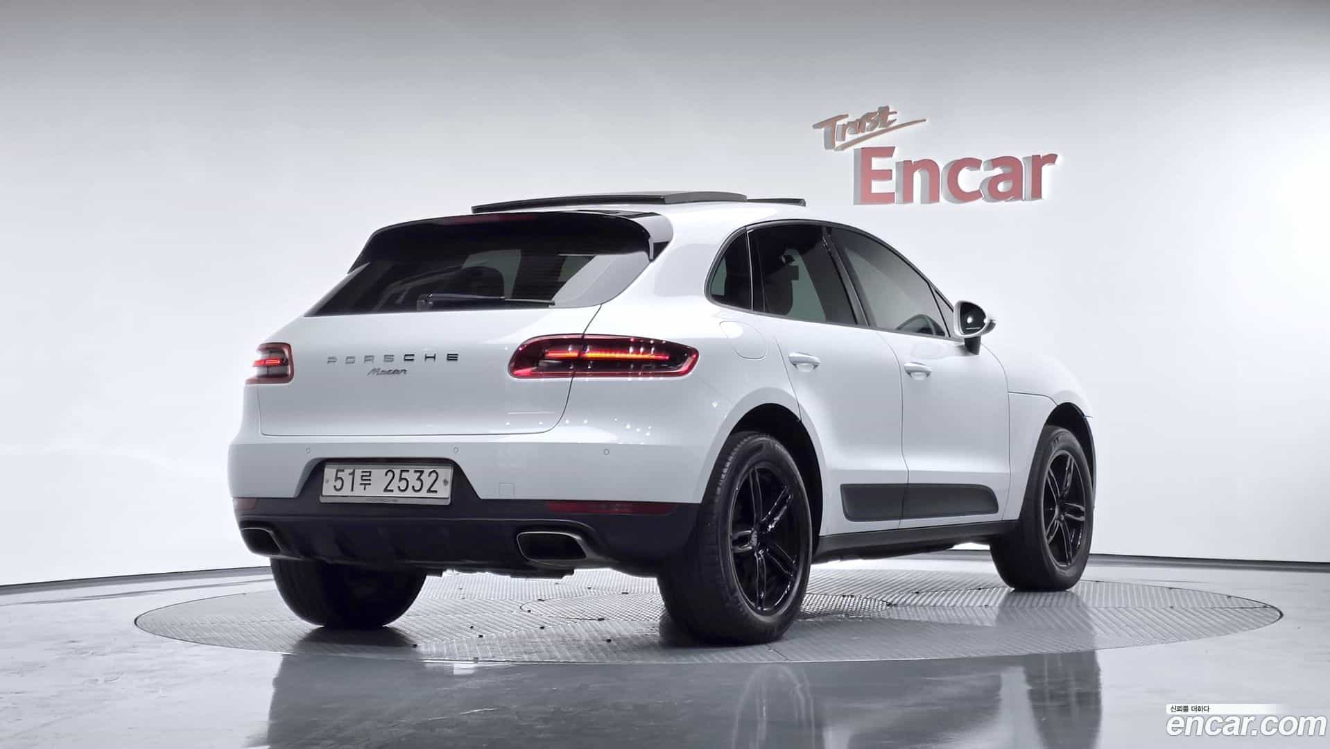 Macan Porsche 2014.11-OUTER-002