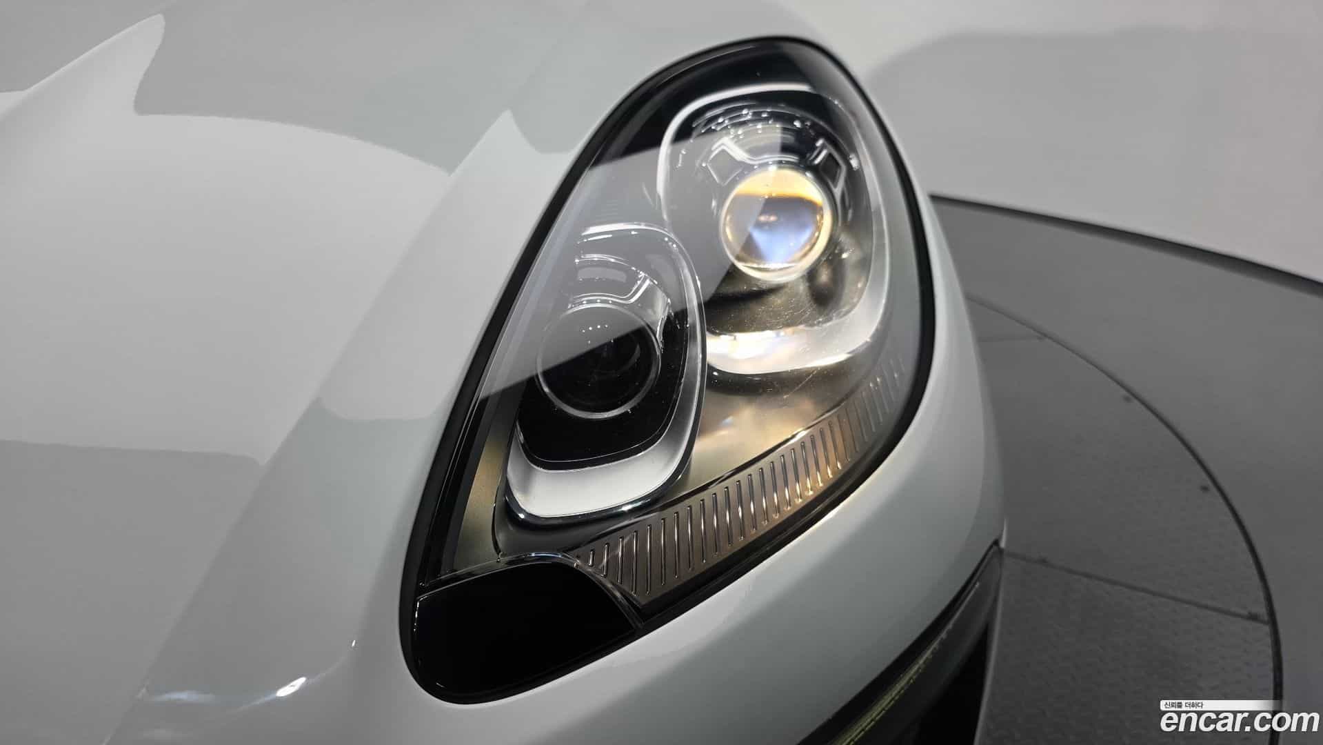 Macan Porsche 2014.11-OUTER-032