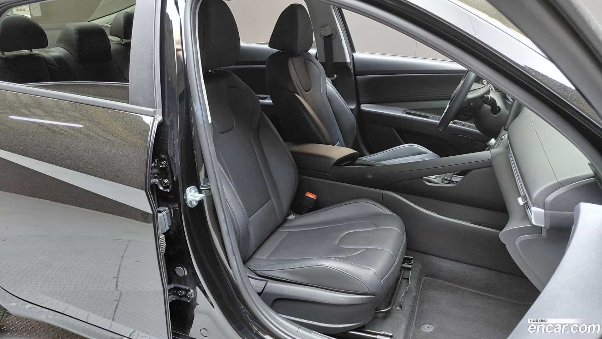 AVANTE Hyundai 2023.3-OPTION-015