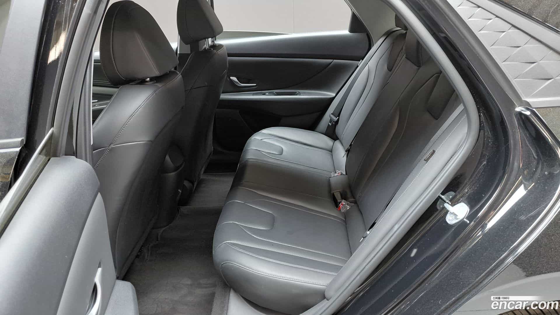 AVANTE Hyundai 2023.3-INNER-036