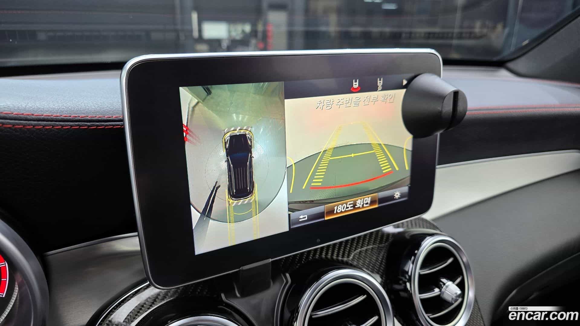 GLC-Class Mercedes-Benz 2017.1-OPTION-019
