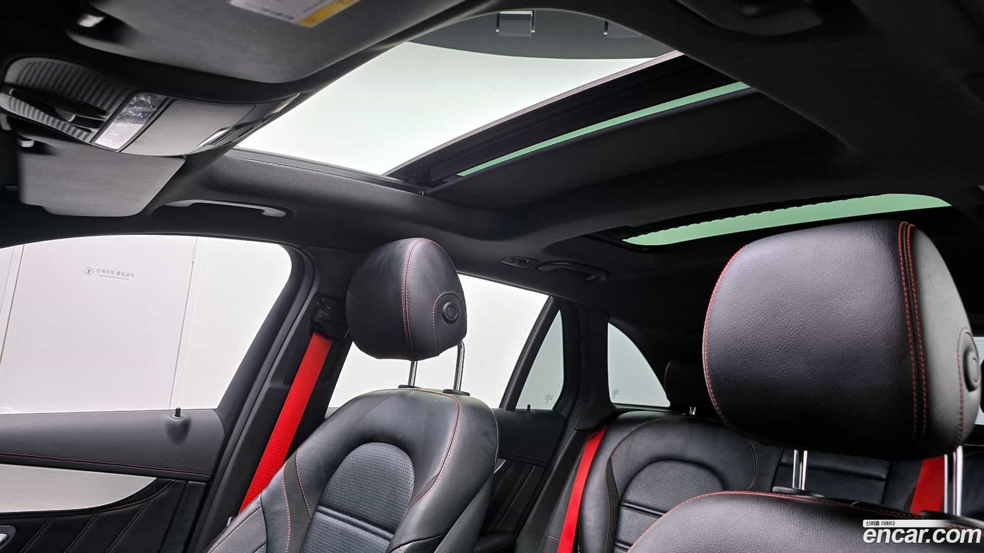 GLC-Class Mercedes-Benz 2017.1-OPTION-022