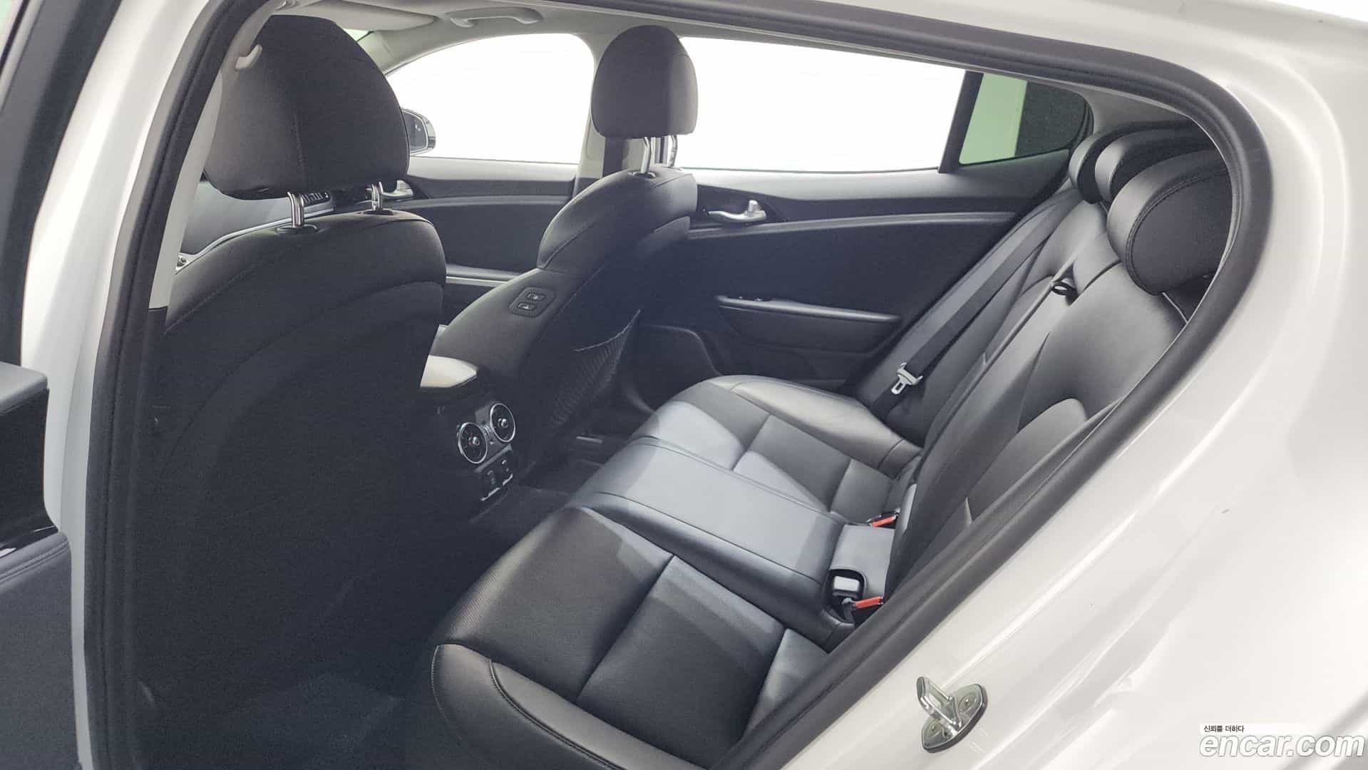 Stinger Kia 2017.6-OPTION-024