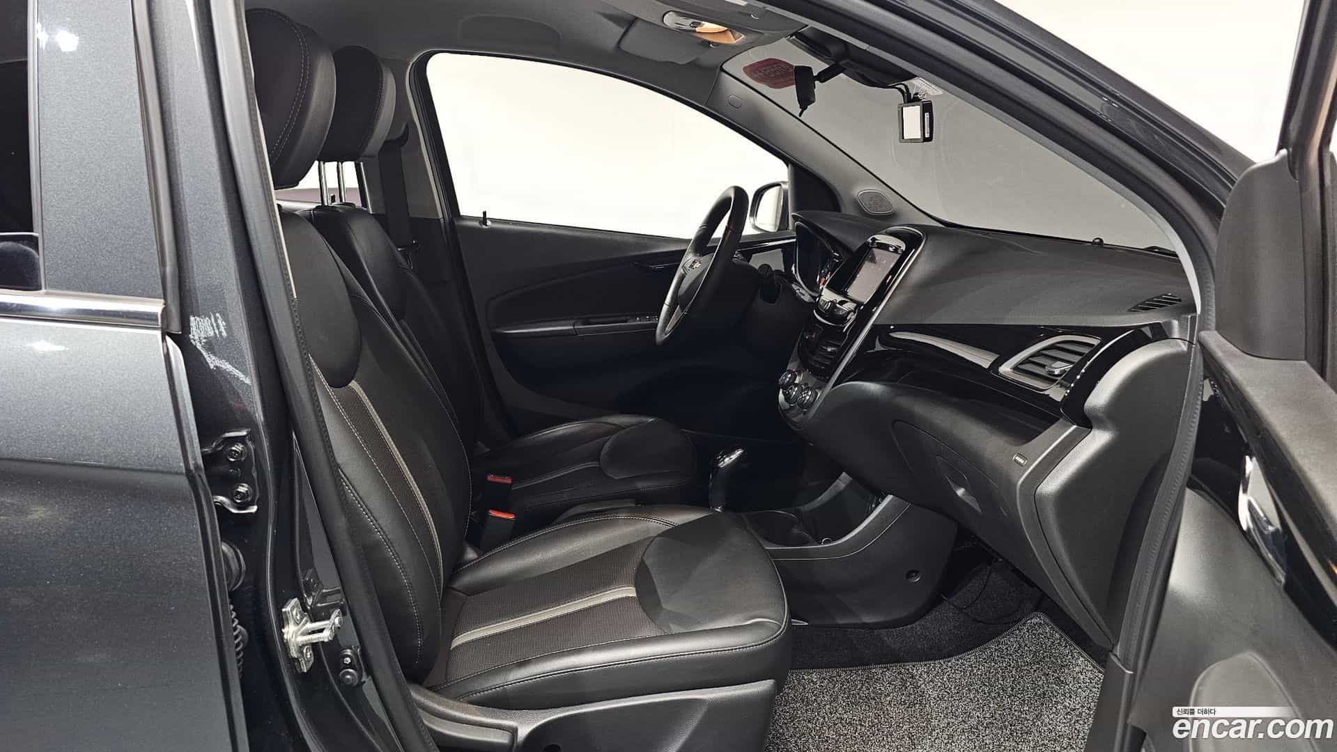 Spark Chevrolet 2022.7-INNER-036