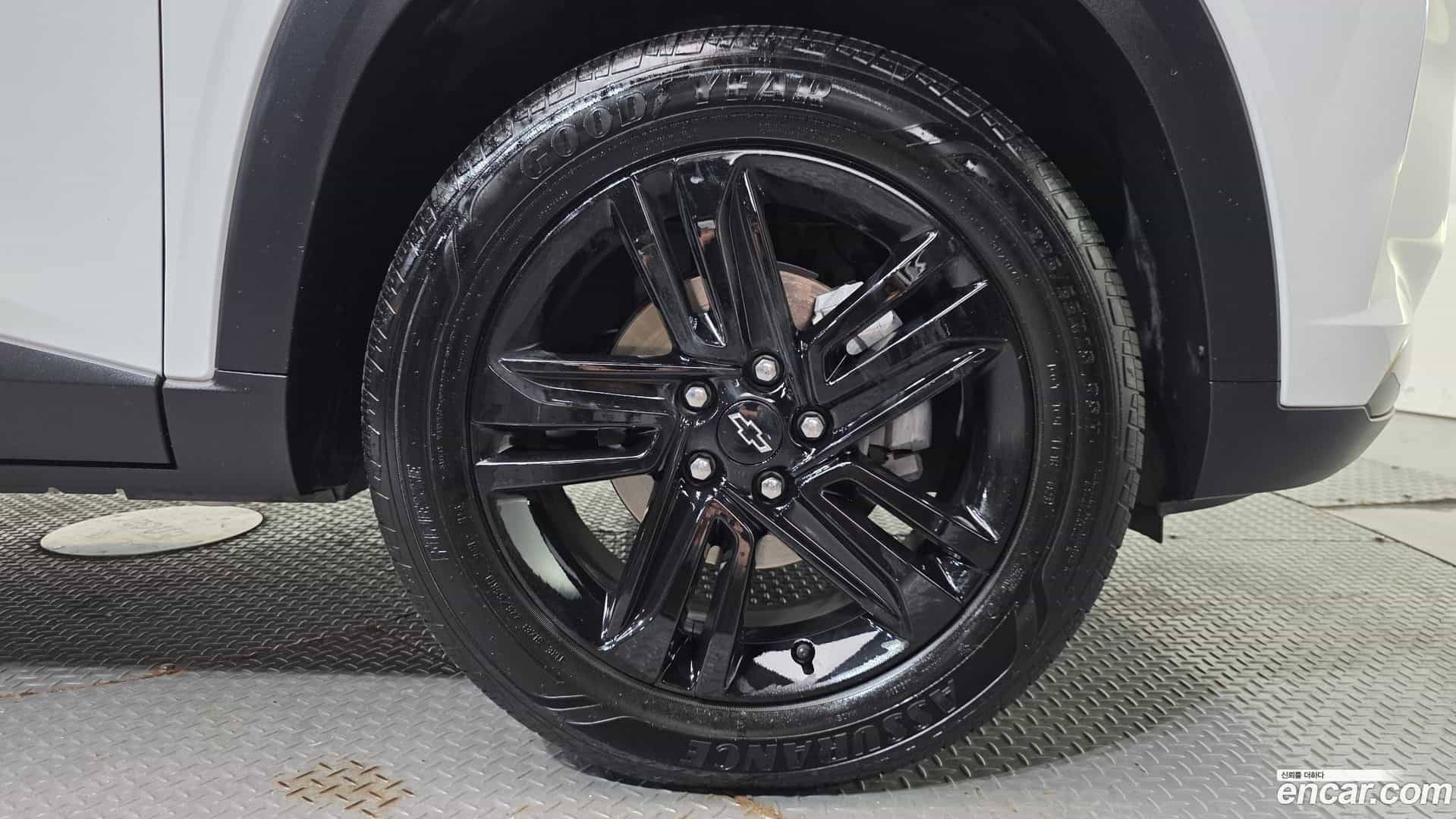 Trax Chevrolet 2023.4-OUTER-005