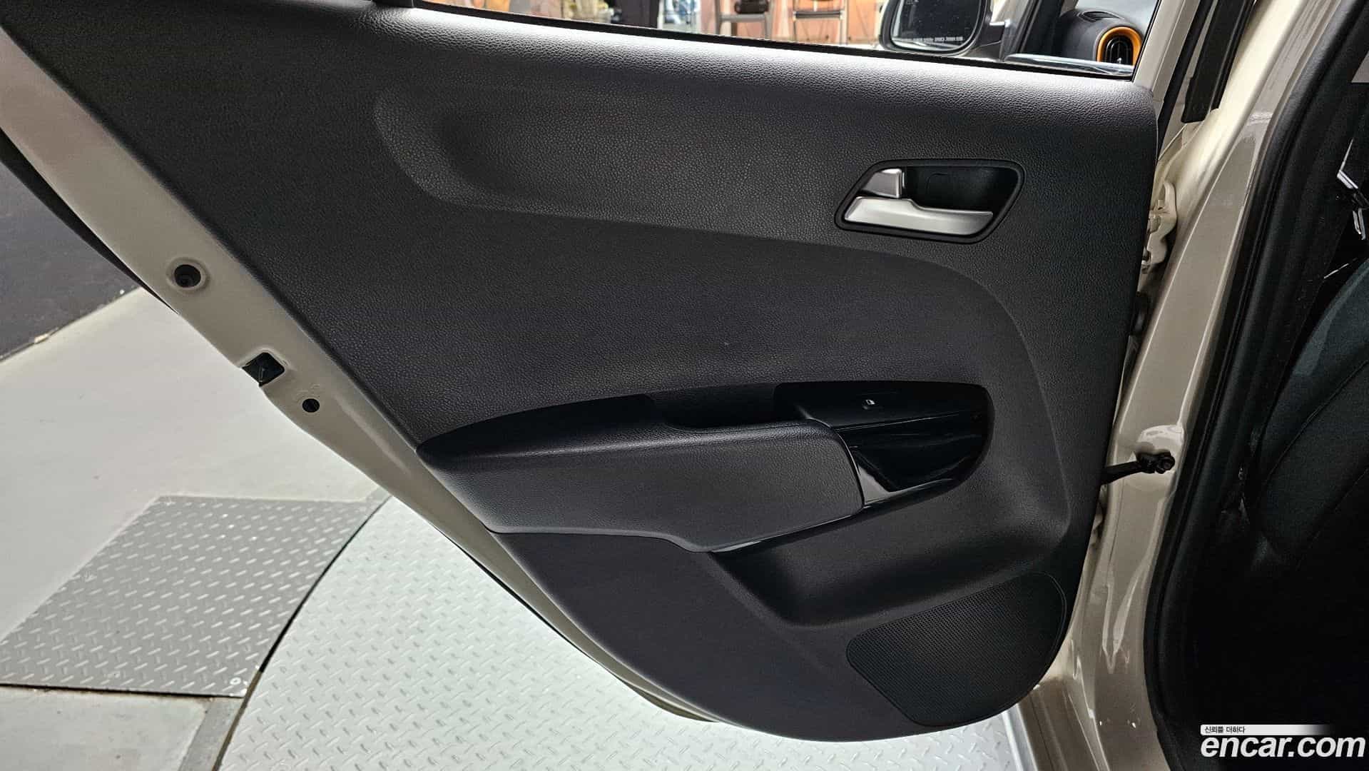 morning Kia 2023.4-INNER-035