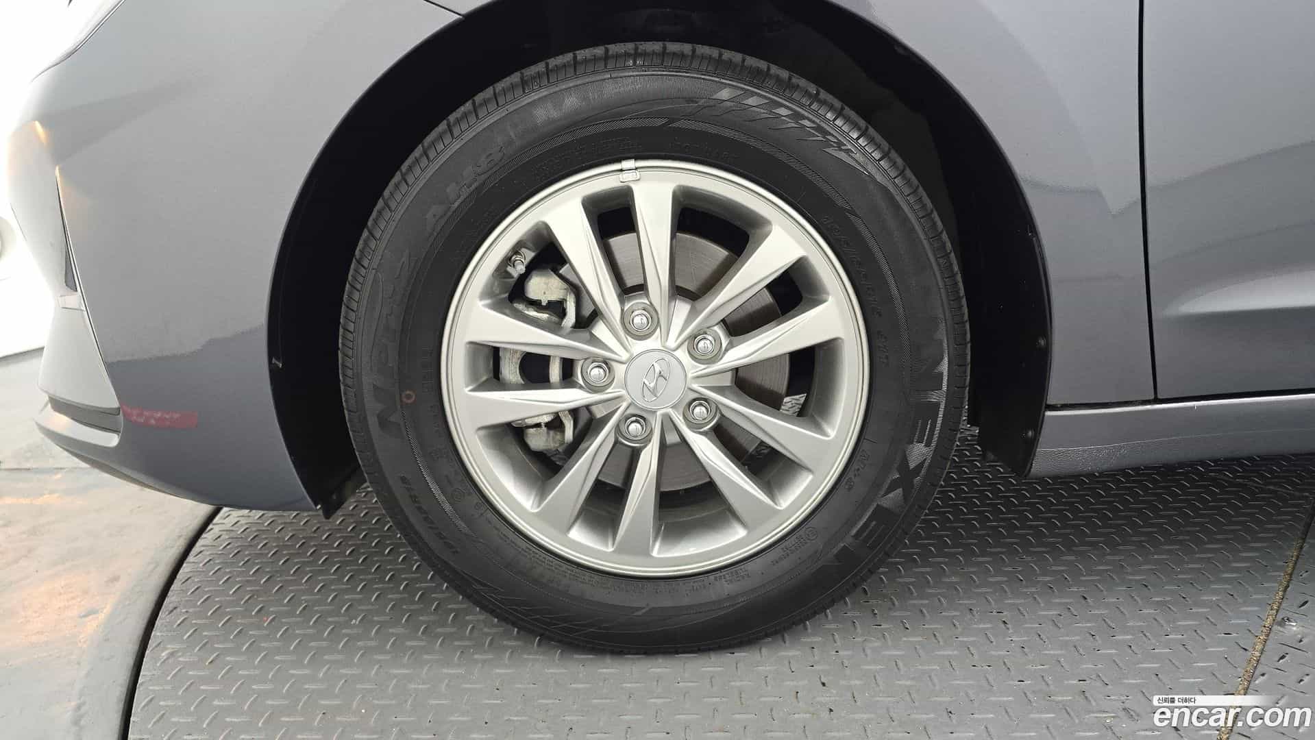 AVANTE Hyundai 2019.7-OUTER-005