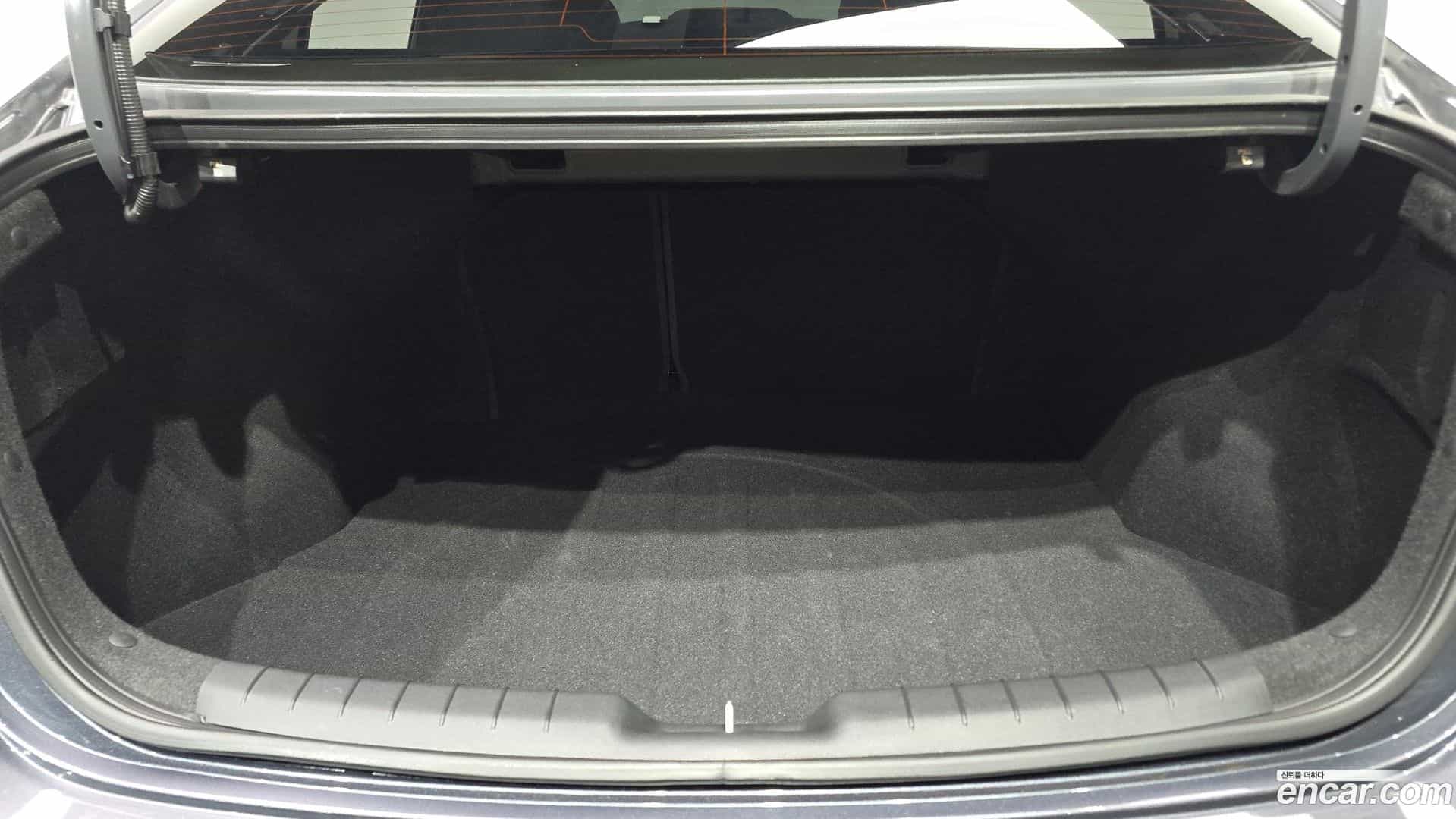 AVANTE Hyundai 2019.7-OPTION-024