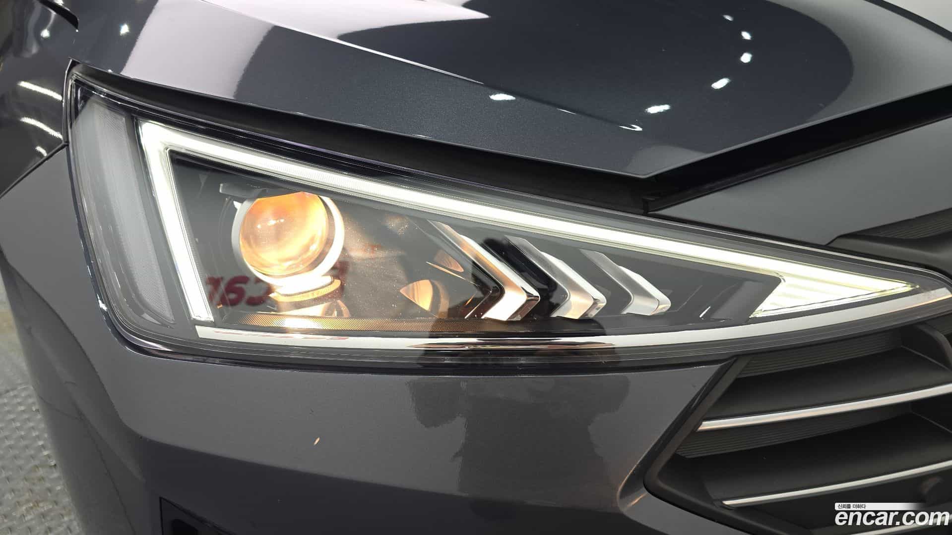 AVANTE Hyundai 2019.7-OUTER-032