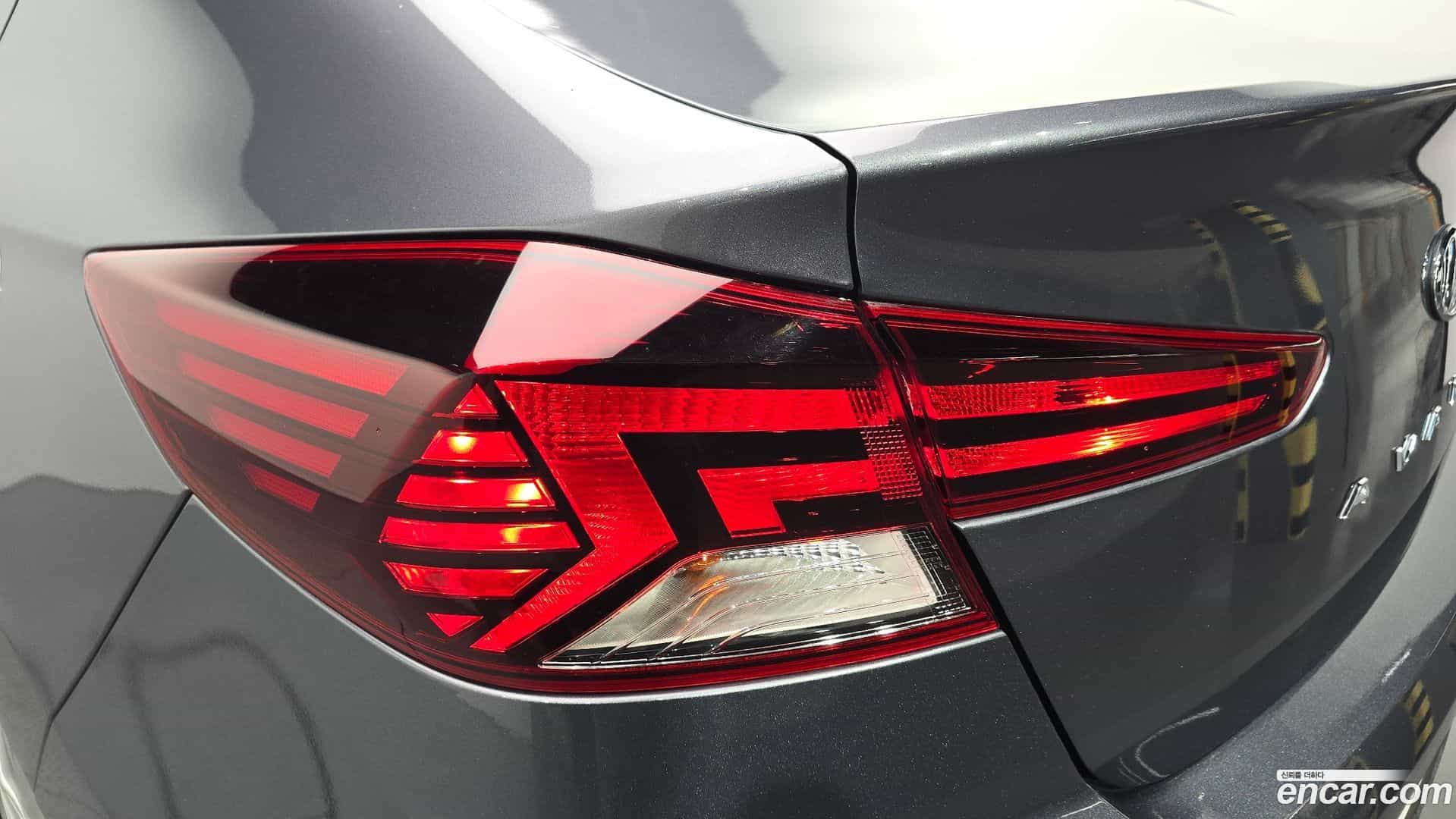 AVANTE Hyundai 2019.7-OUTER-033