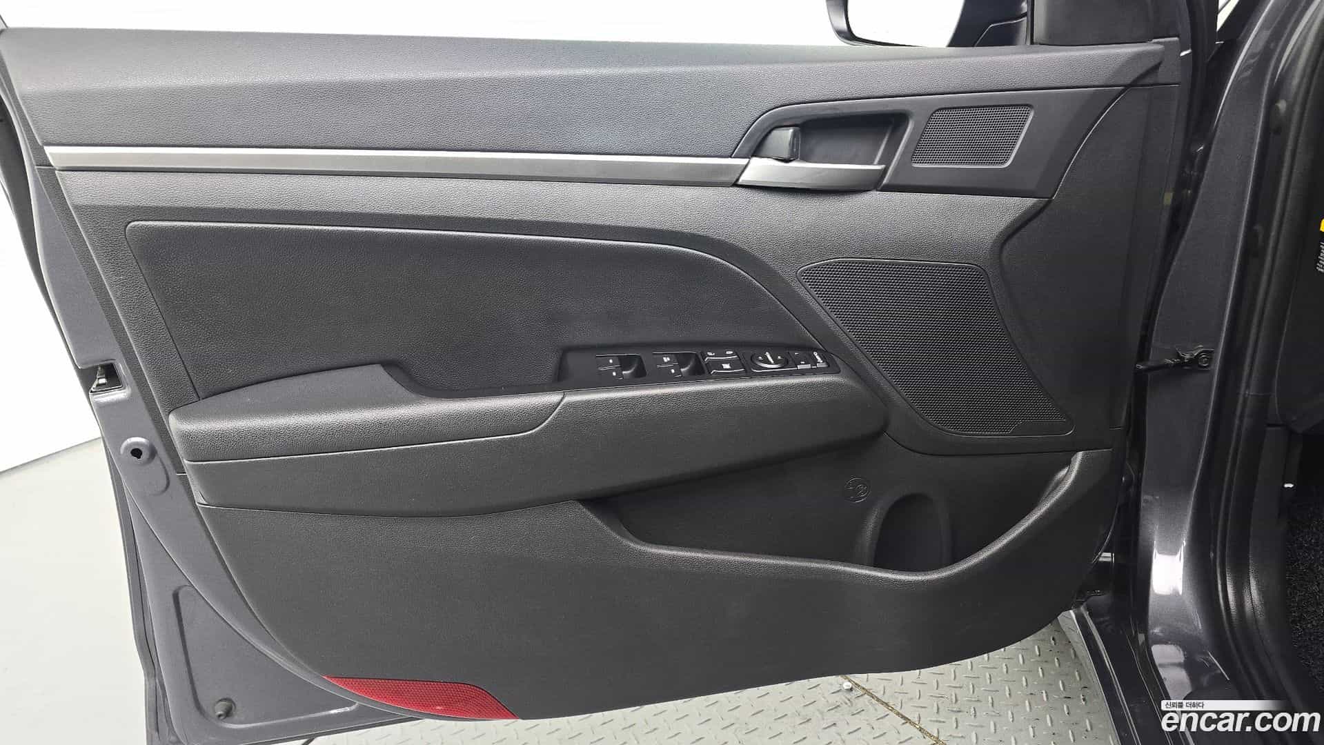 AVANTE Hyundai 2019.7-INNER-034
