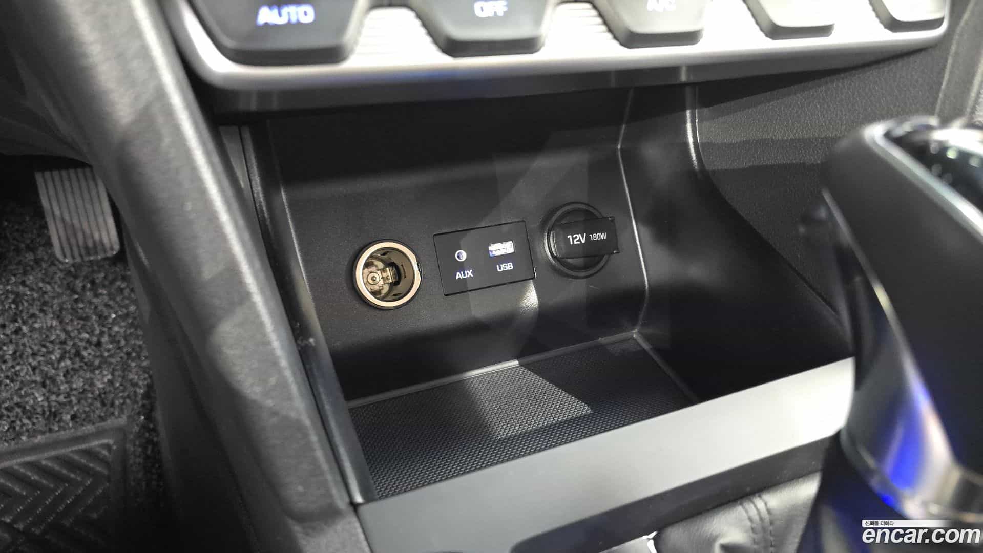AVANTE Hyundai 2019.7-OPTION-041