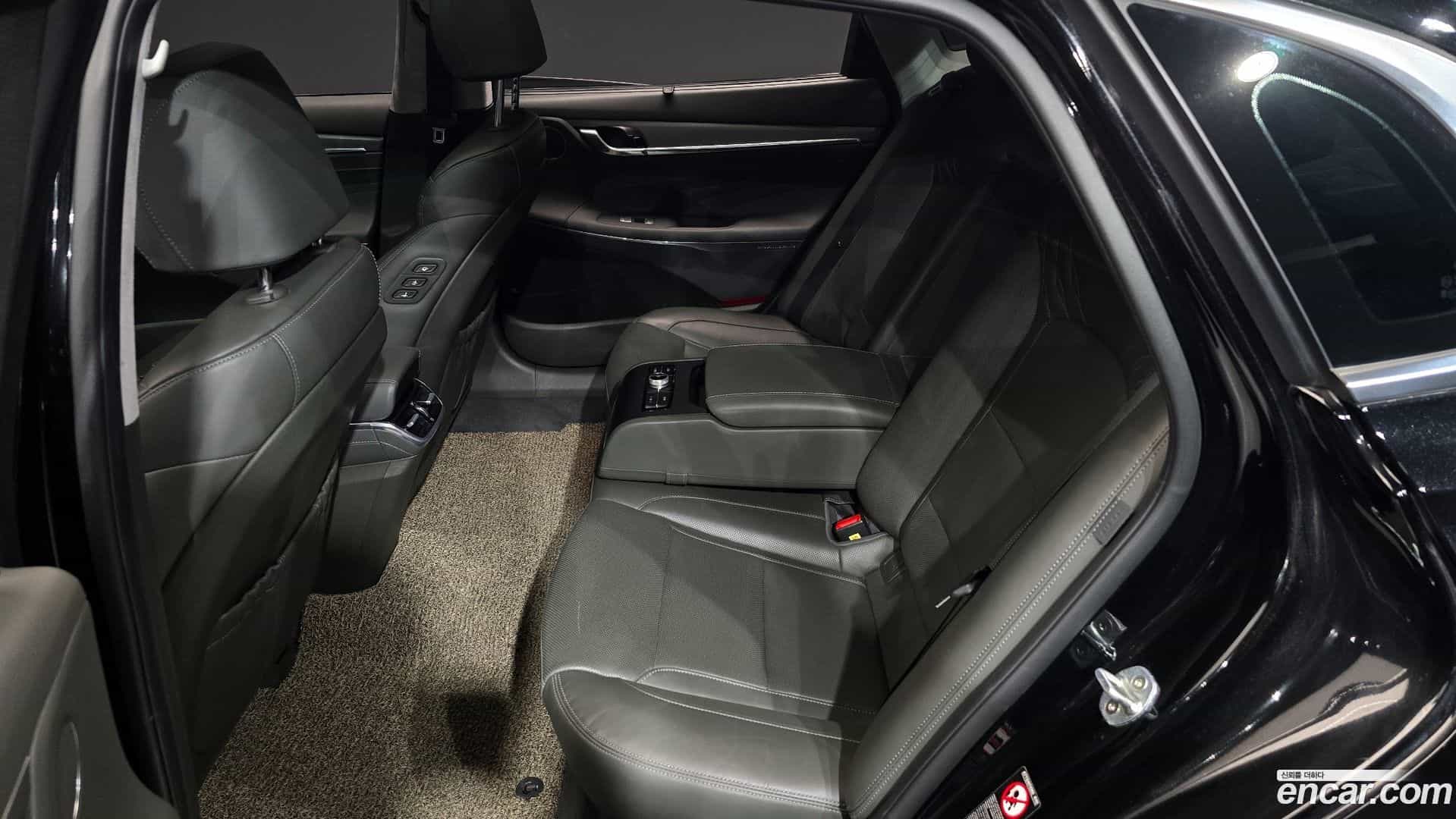 Grandeur Hyundai 2021.3-OPTION-016