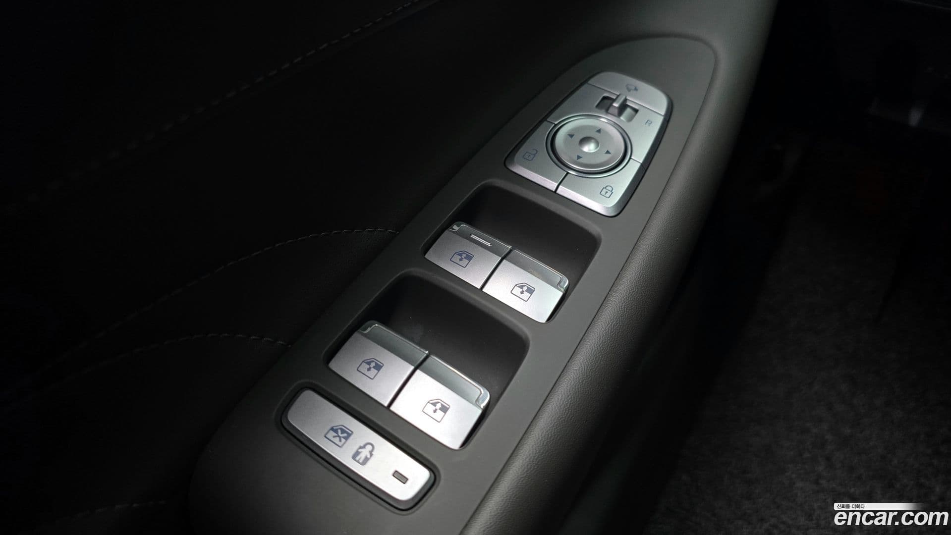 Main__Slider__Photo:Grandeur Hyundai 2021.3-31