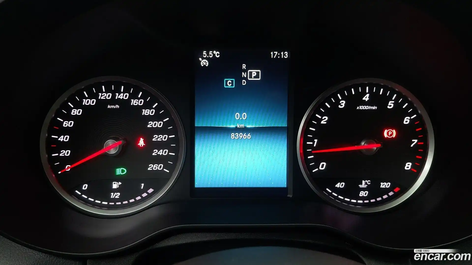 C-Class Mercedes-Benz 2019.11-INNER-007