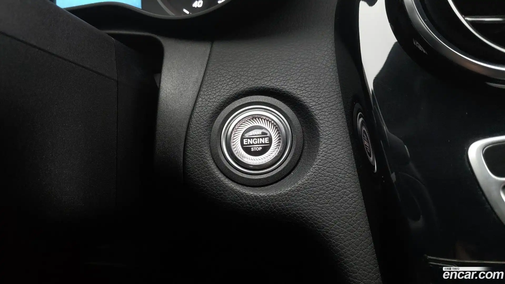 C-Class Mercedes-Benz 2019.11-OPTION-019