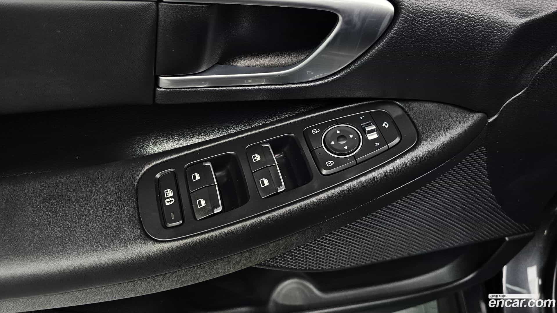 Sonata Hyundai 2019.4-OPTION-023