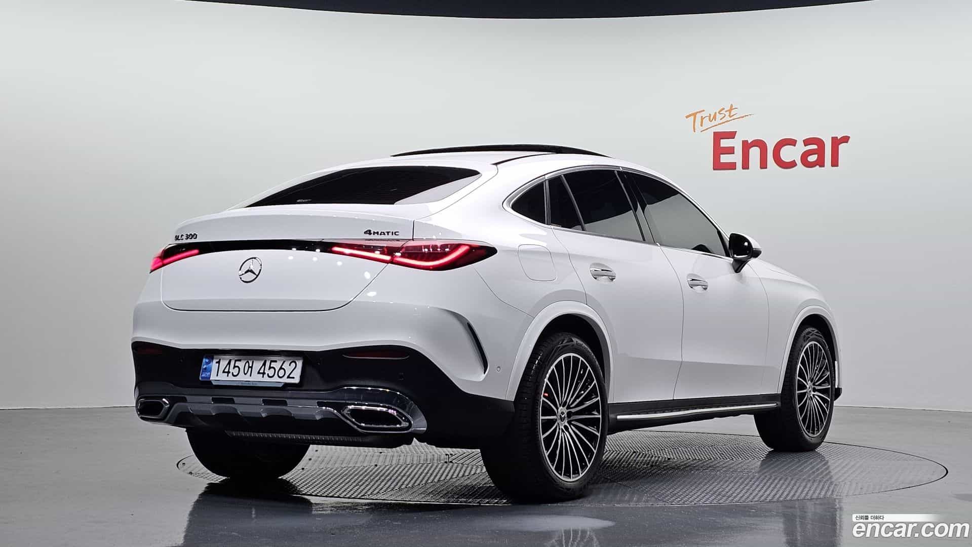 GLC-Class Mercedes-Benz 2024.6-OUTER-002