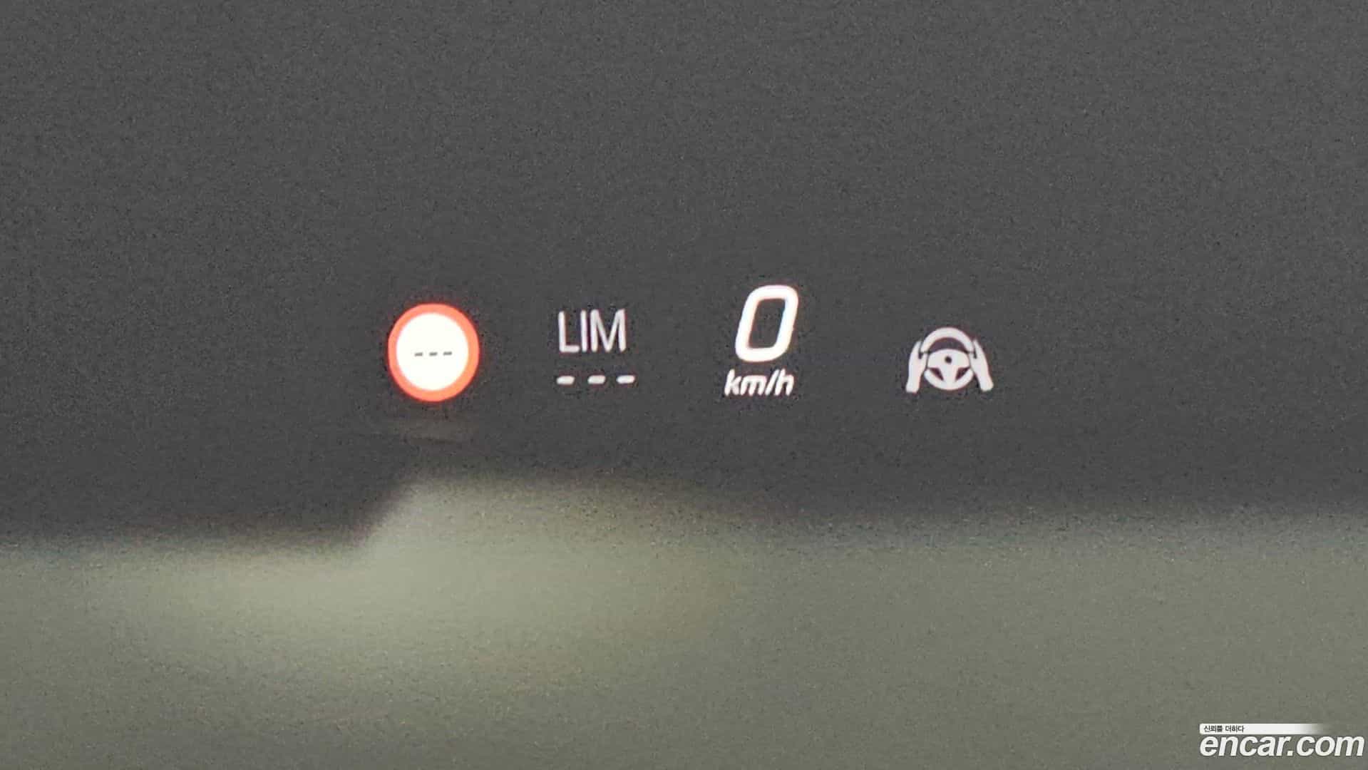 GLC-Class Mercedes-Benz 2024.6-OPTION-041