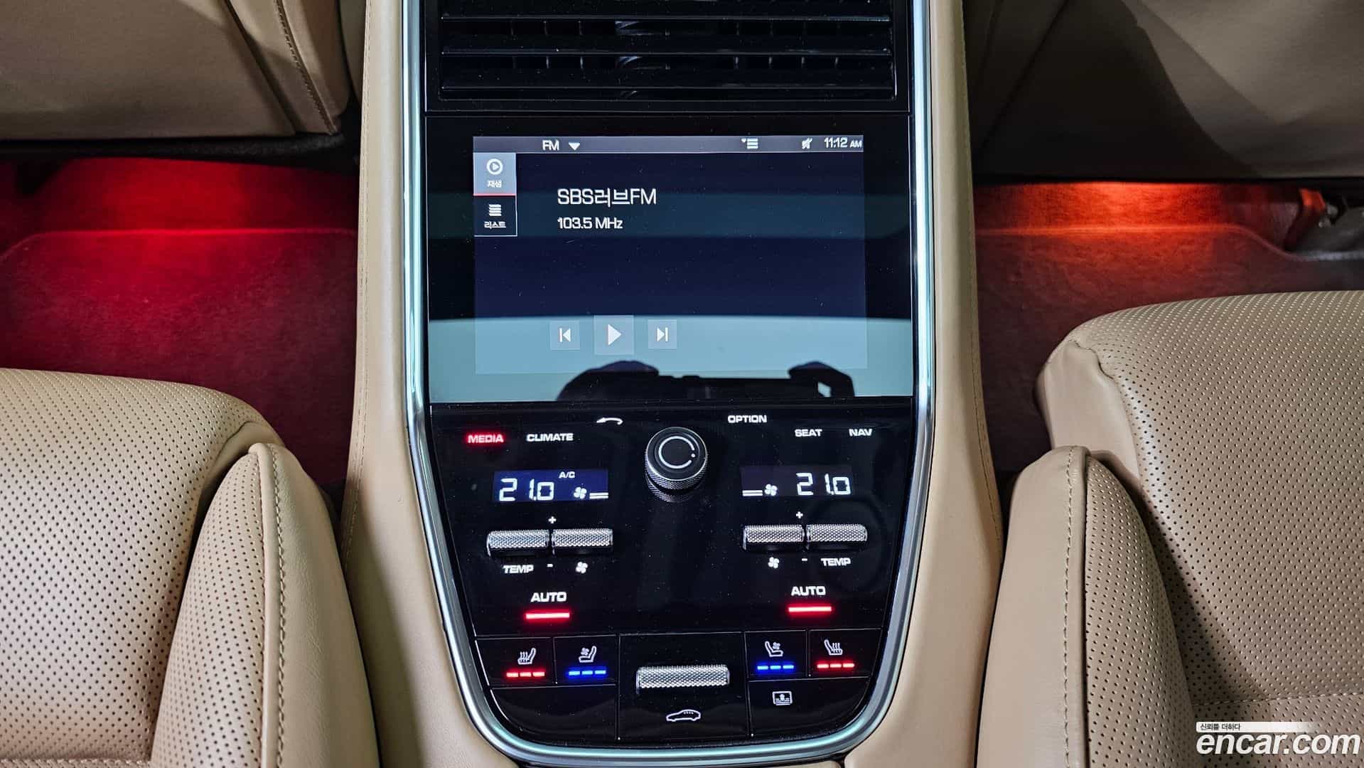 Panamera Porsche 2018.11-OPTION-022