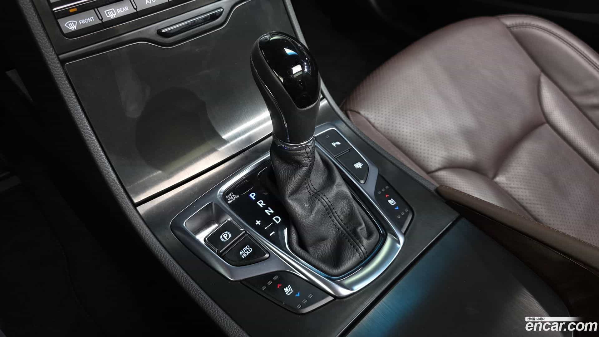 Grandeur Hyundai 2015.2-INNER-009