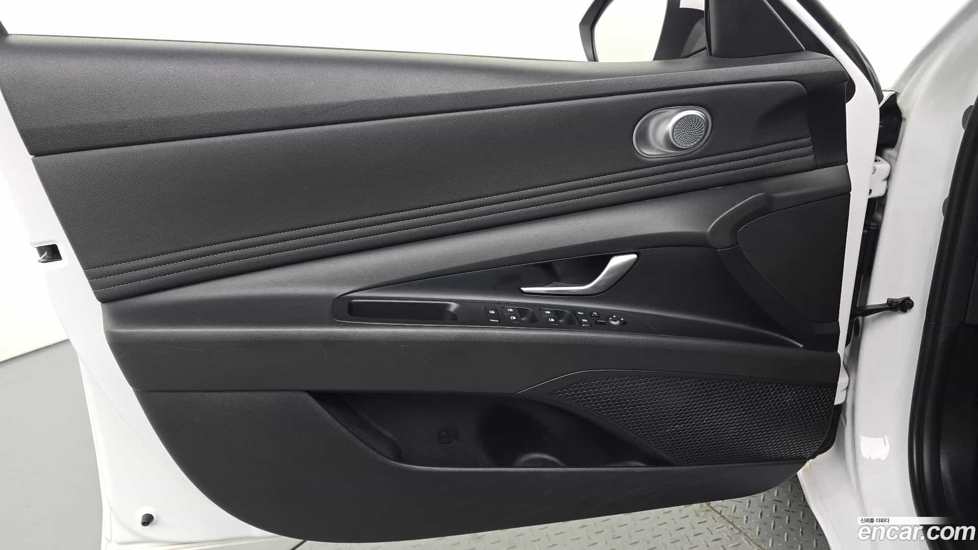 AVANTE Hyundai 2022.3-INNER-034