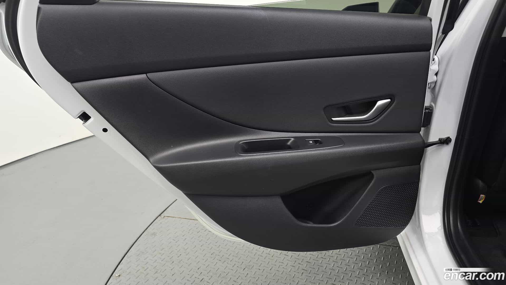 AVANTE Hyundai 2022.3-INNER-035