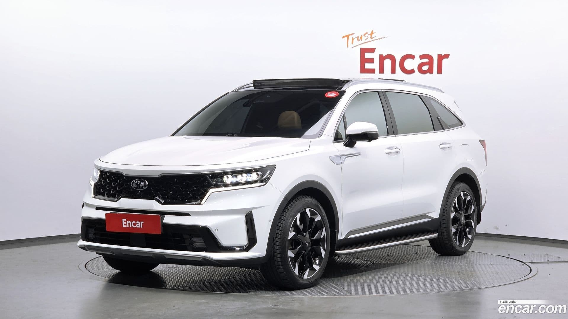 Main__Slider__Photo:Sorento Kia 2021.5-0