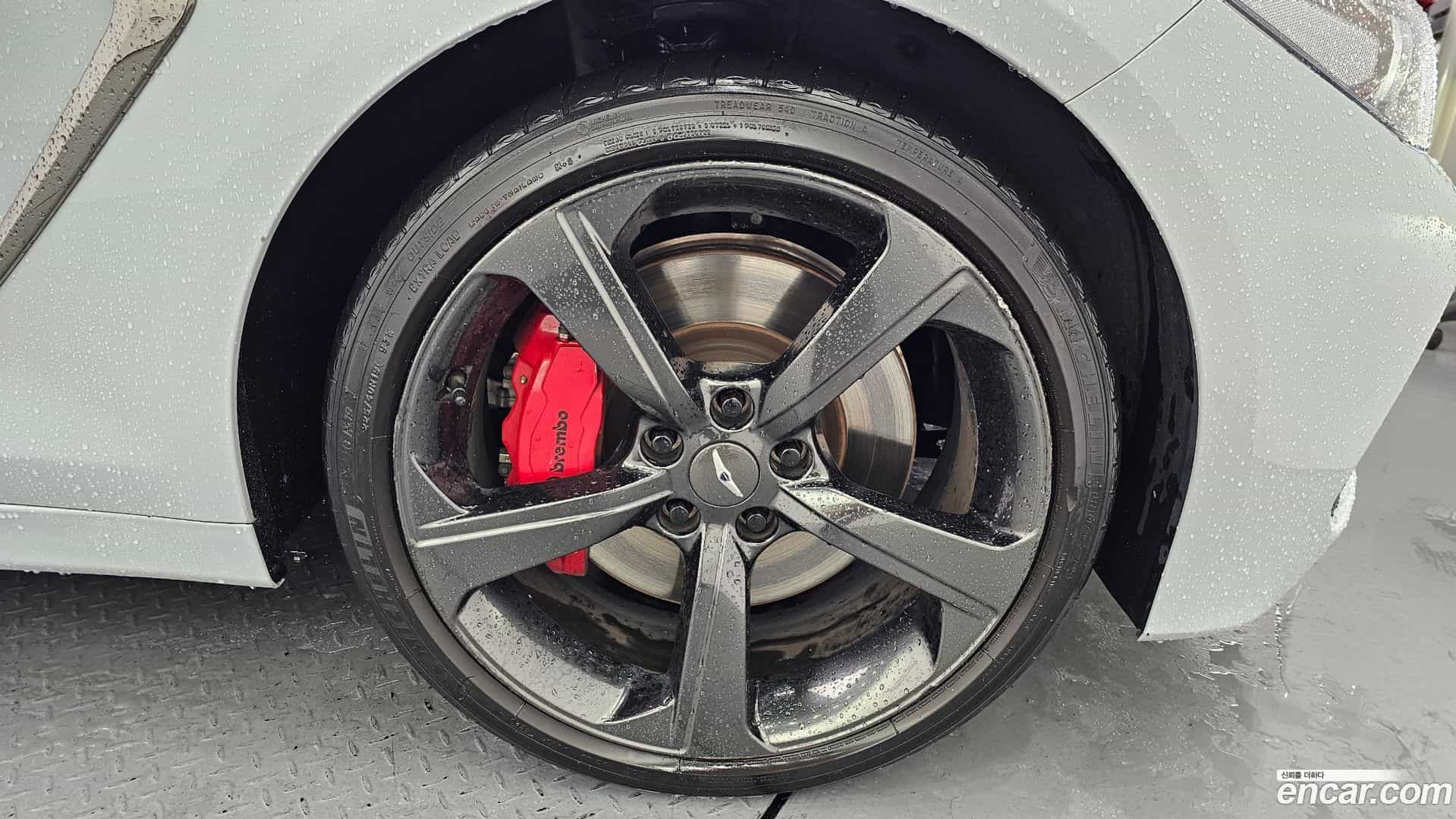 G70 Genesis 2019.0-OUTER-005