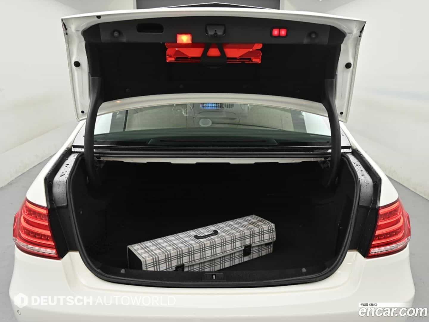 E-Class Mercedes-Benz 2014.2-OPTION-023