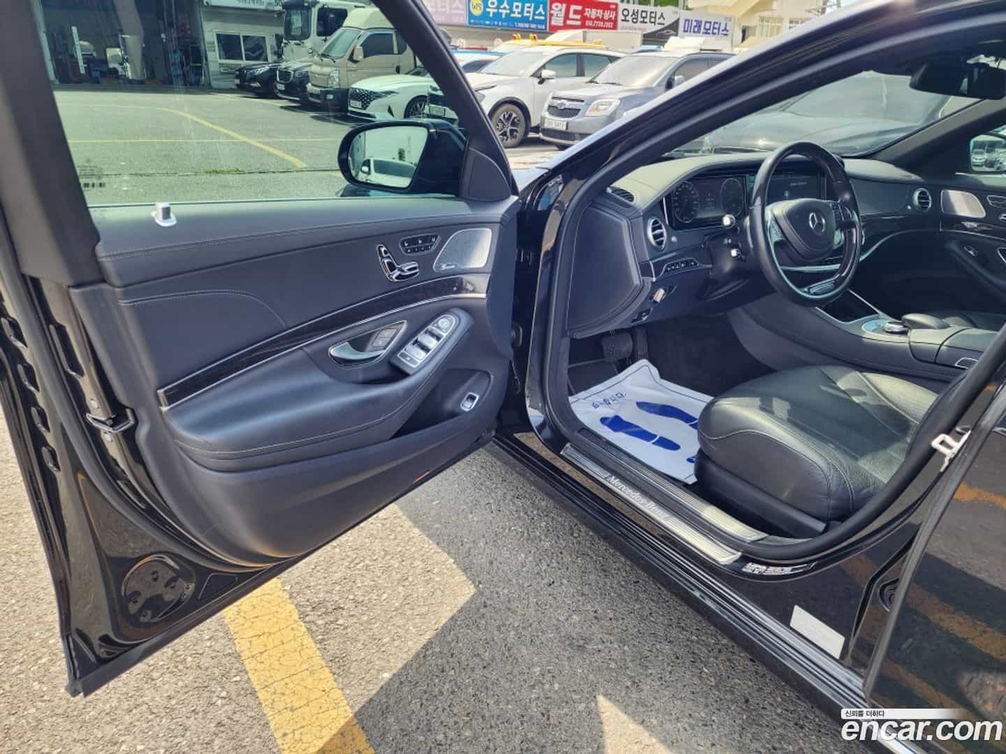S-Class Mercedes-Benz 2017.1-OPTION-015
