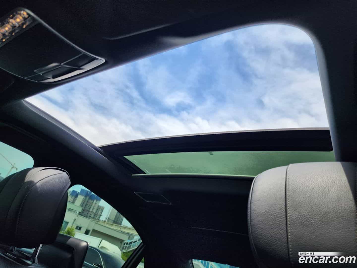 S-Class Mercedes-Benz 2017.1-OPTION-020