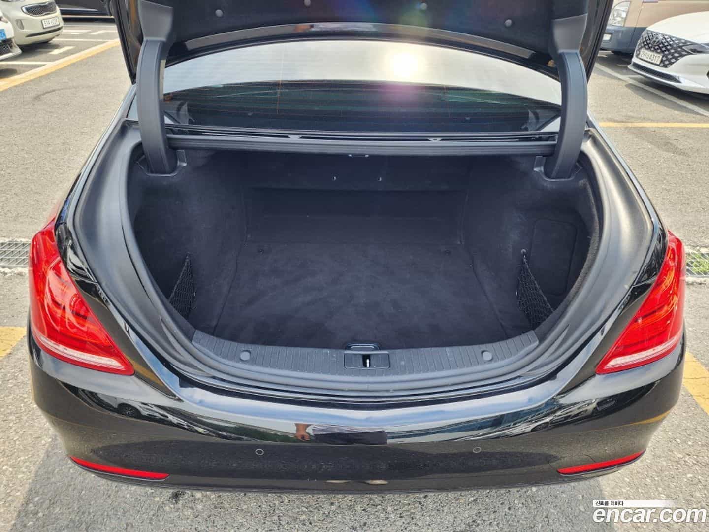 S-Class Mercedes-Benz 2017.1-OPTION-024