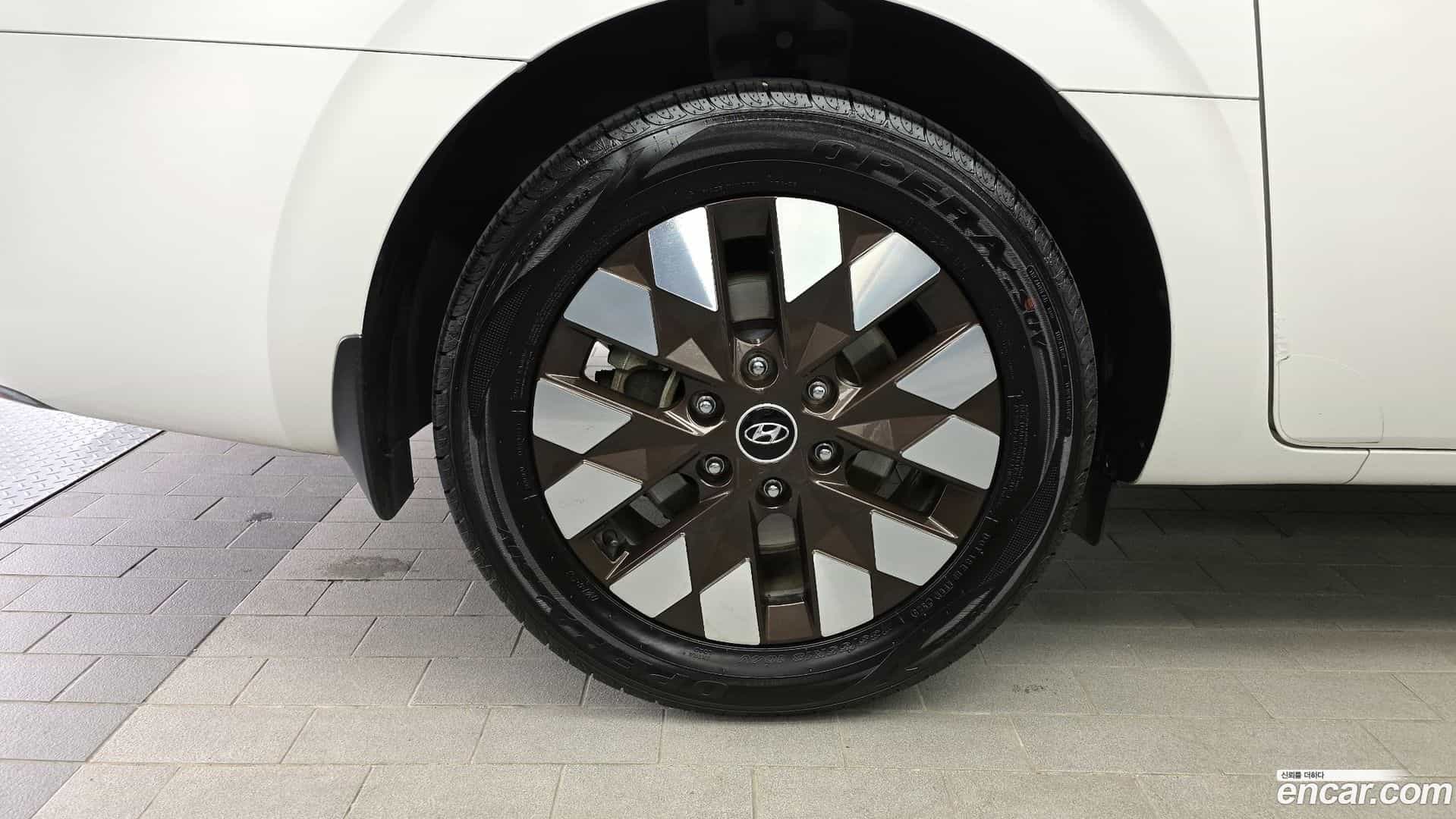 Staria Hyundai 2021.4-OUTER-005