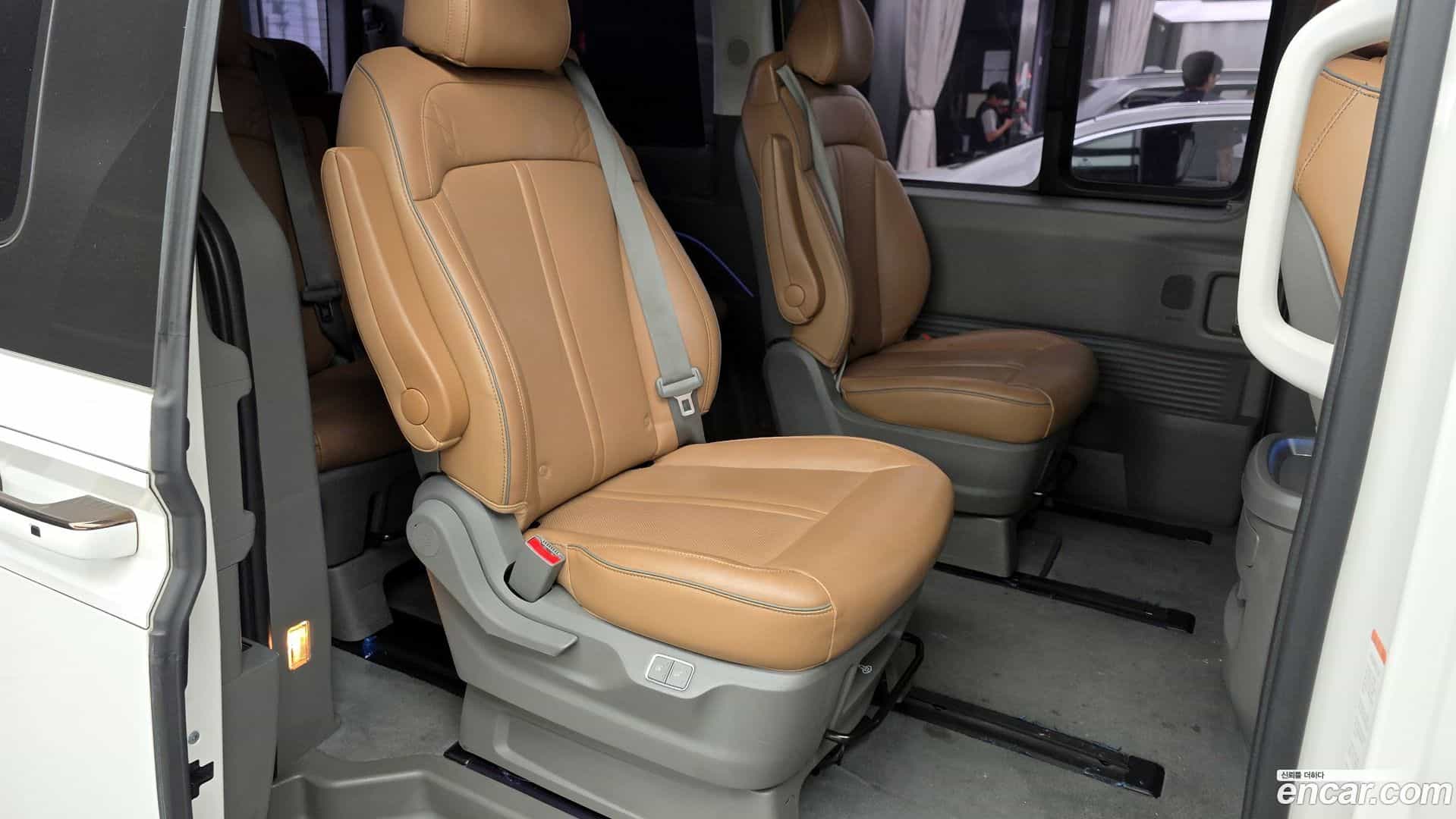 Staria Hyundai 2021.4-OPTION-016