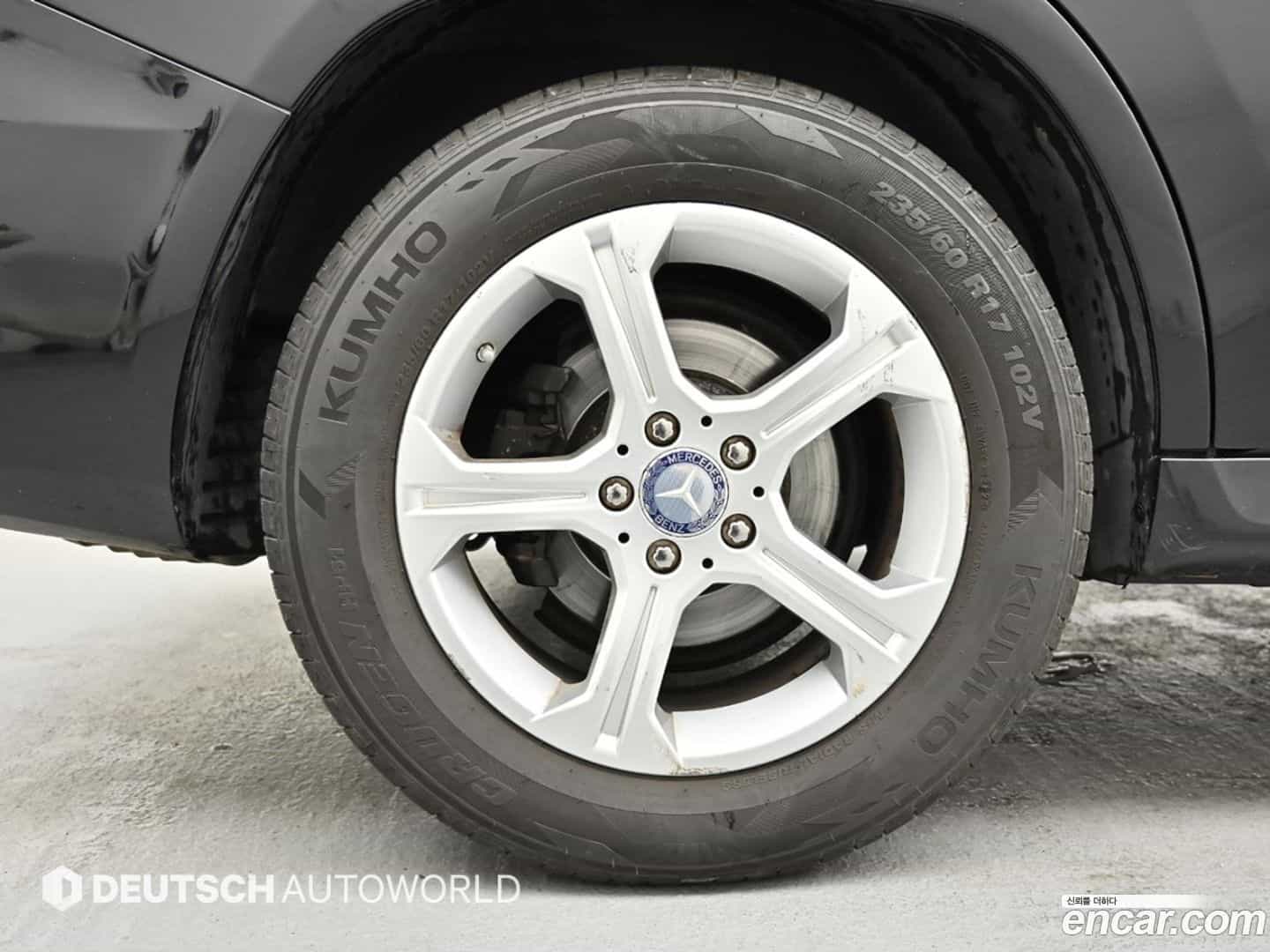 GLK-Class Mercedes-Benz 2015.1-OUTER-005