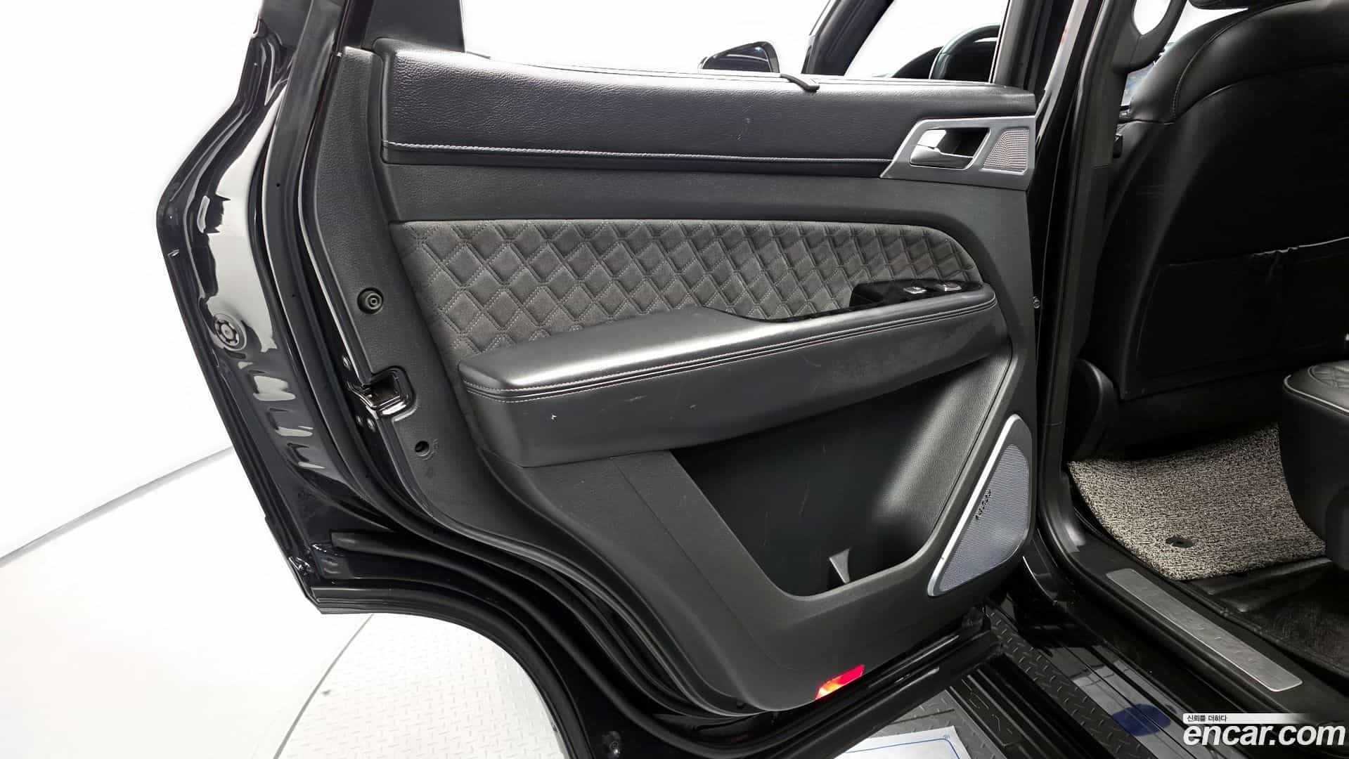 Rexton KG Mobility 2020.11-INNER-035