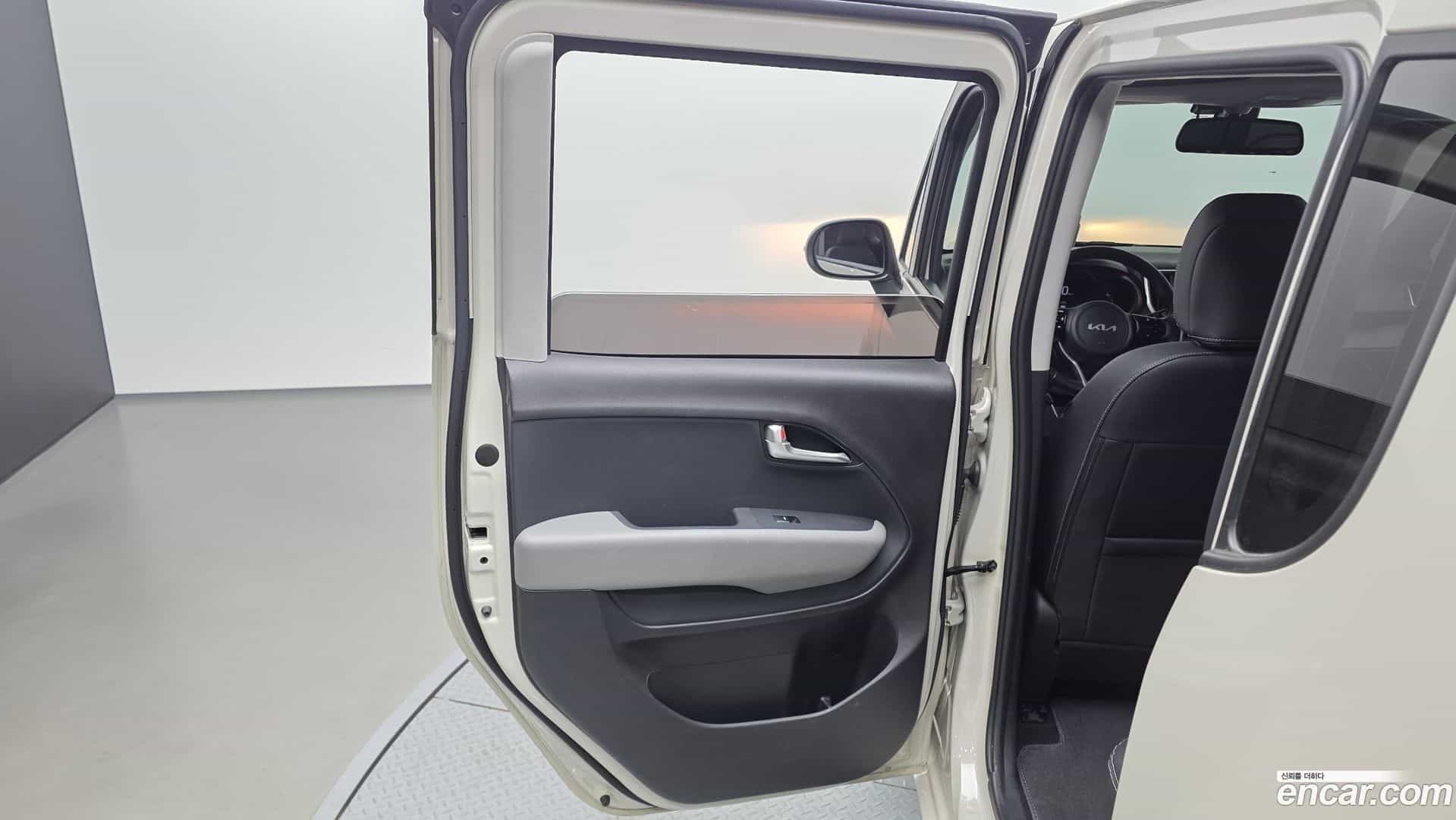 RAY Kia 2022.6-INNER-035