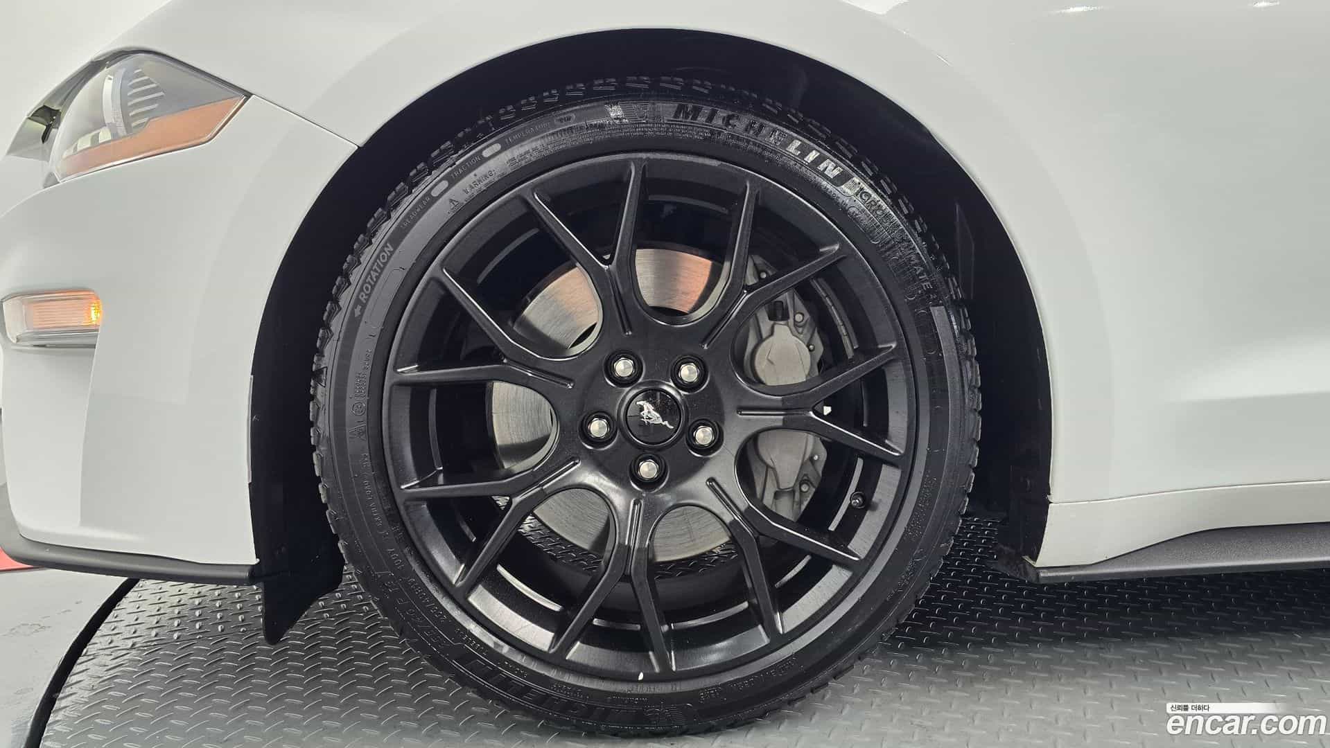 Mustang Ford 2018.7-OUTER-005