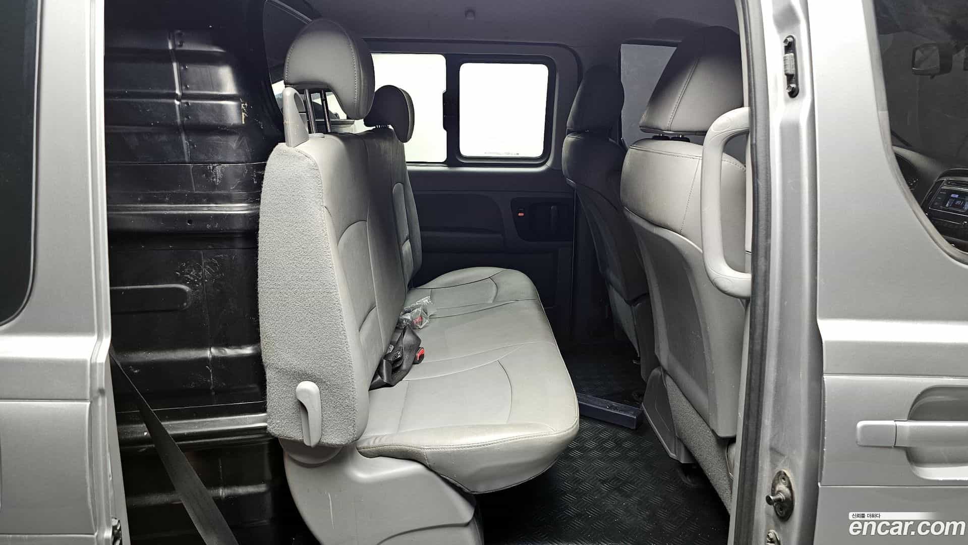 Starex Hyundai 2019.4-OPTION-015