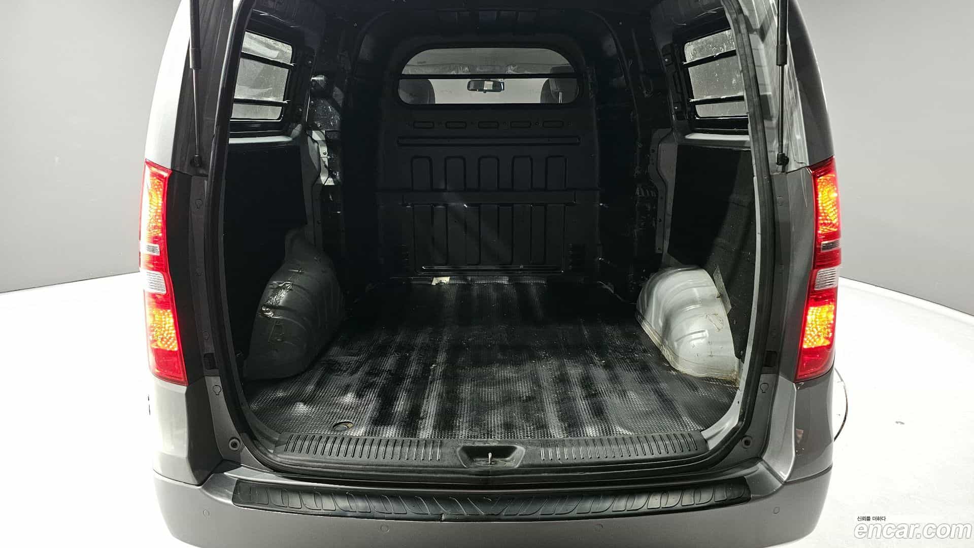 Starex Hyundai 2019.4-OPTION-024