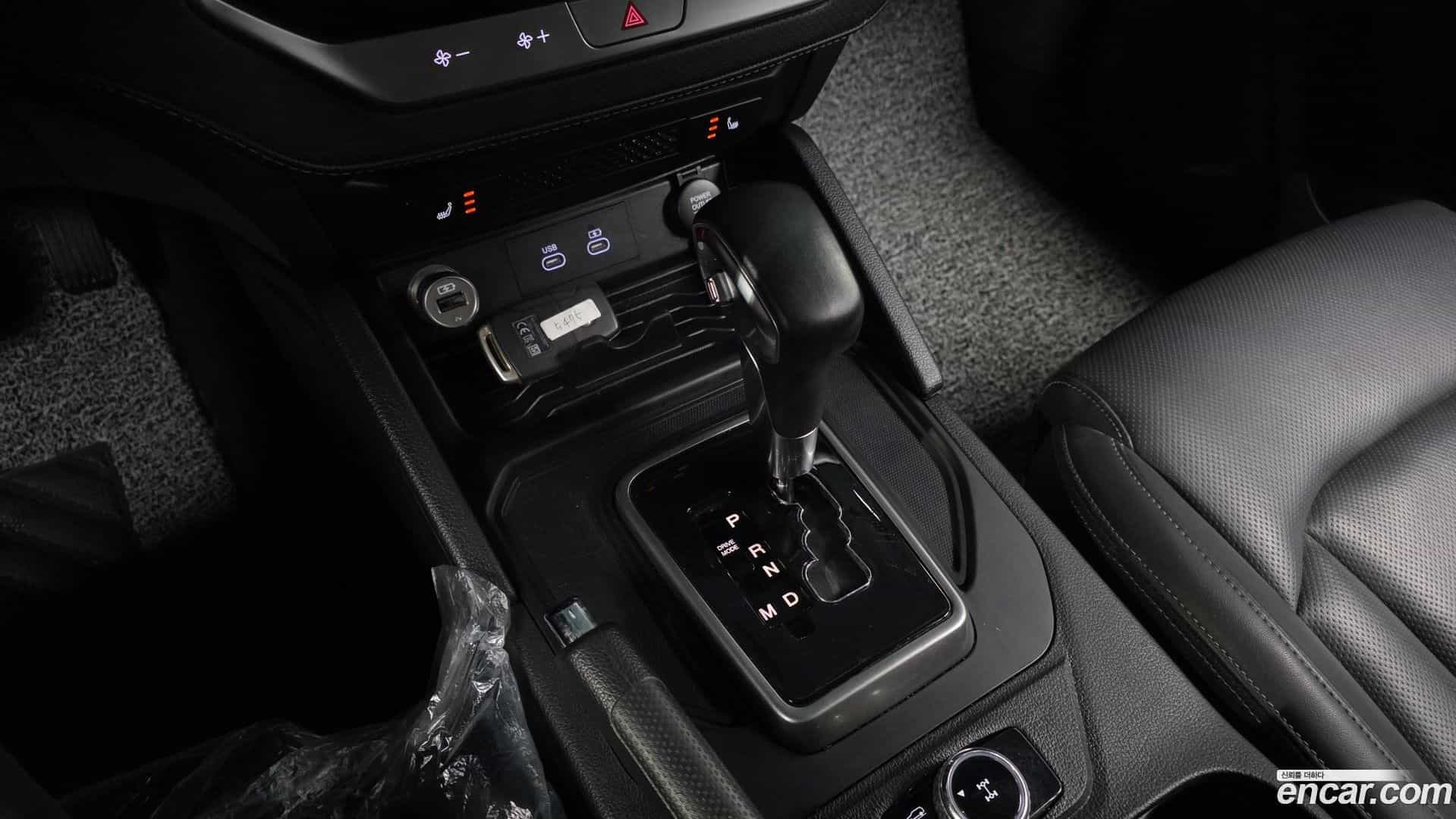 Rexton KG Mobility 2024.2-INNER-009